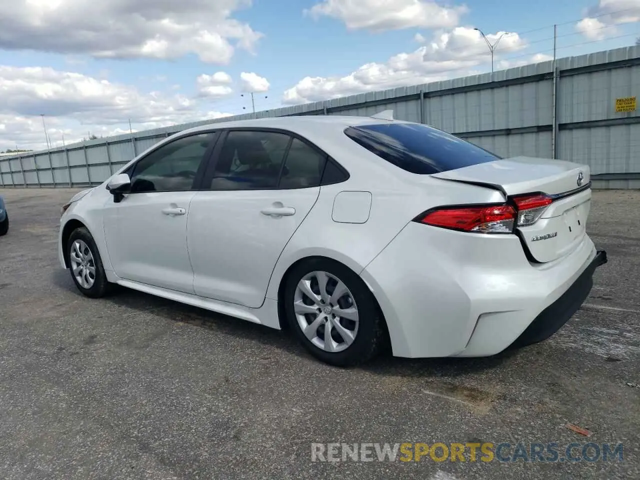 2 fotografías del automóvil dañado JTDB4MEE5P3012405 TOYOTA COROLLA 2023