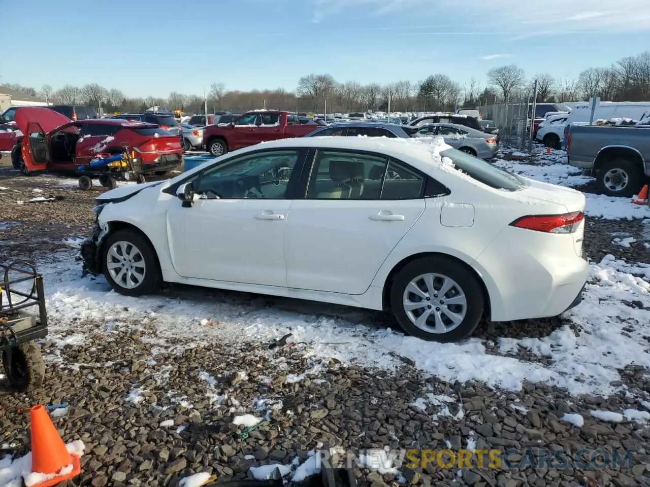 2 fotografías del automóvil dañado JTDB4MEE5P3013828 TOYOTA COROLLA 2023