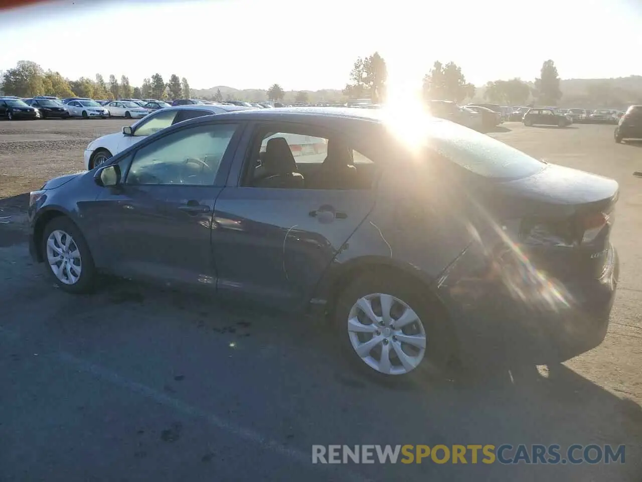 2 fotografías del automóvil dañado JTDB4MEE6P3004040 TOYOTA COROLLA 2023