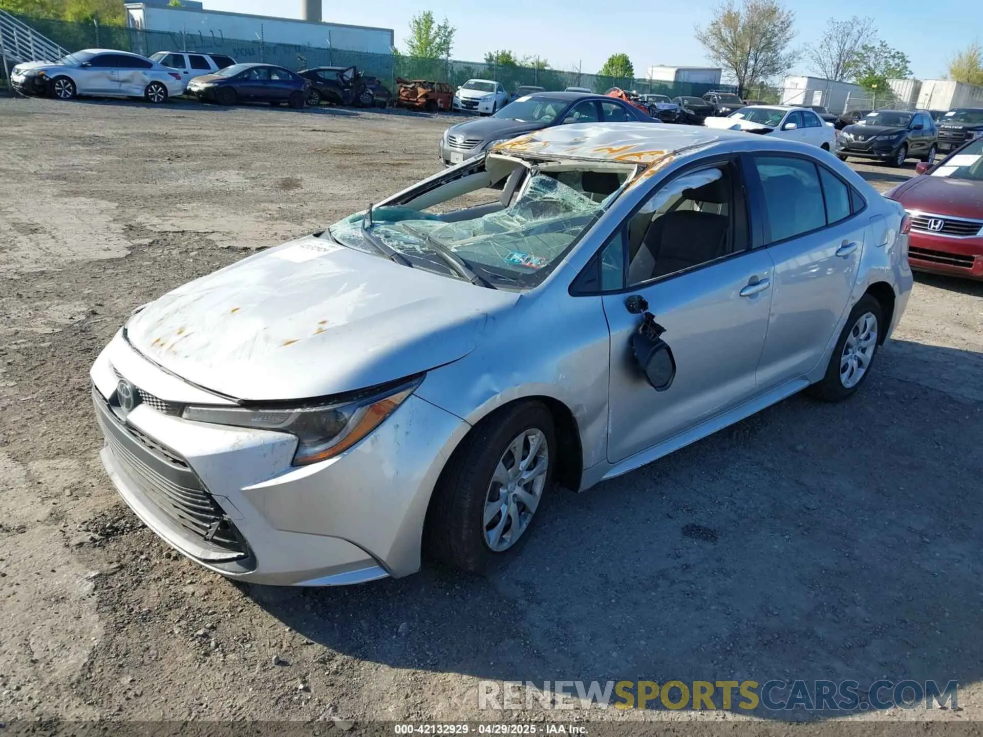 2 fotografías del automóvil dañado JTDB4MEE6P3013370 TOYOTA COROLLA 2023