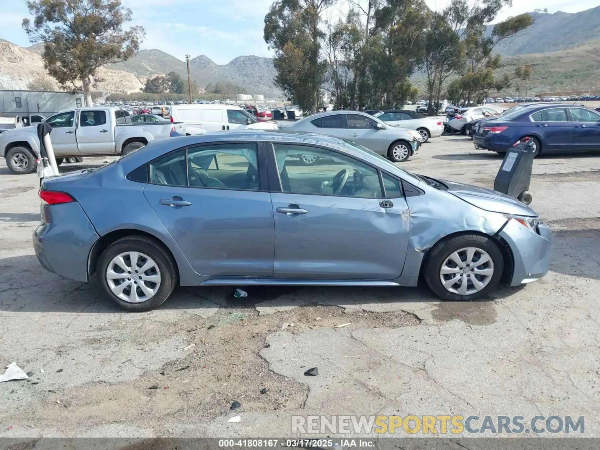13 fotografías del automóvil dañado JTDB4MEE7P3009635 TOYOTA COROLLA 2023