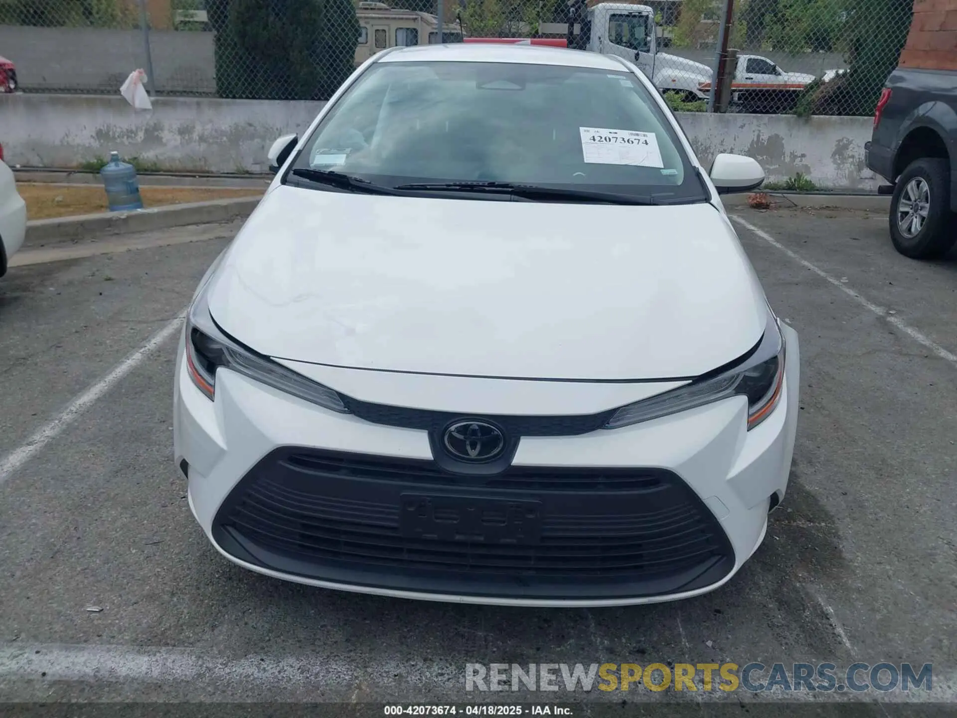 12 fotografías del automóvil dañado JTDB4MEE7PJ001532 TOYOTA COROLLA 2023