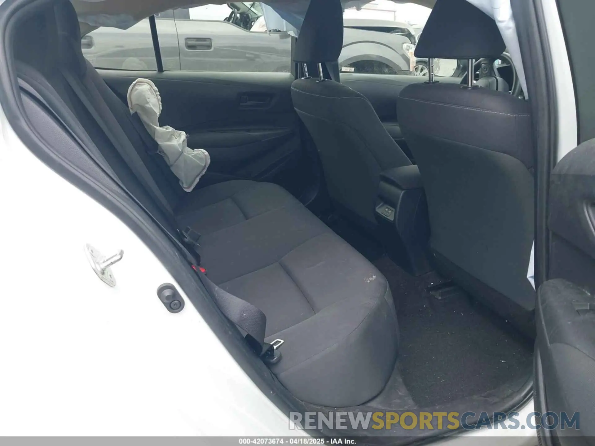 8 fotografías del automóvil dañado JTDB4MEE7PJ001532 TOYOTA COROLLA 2023