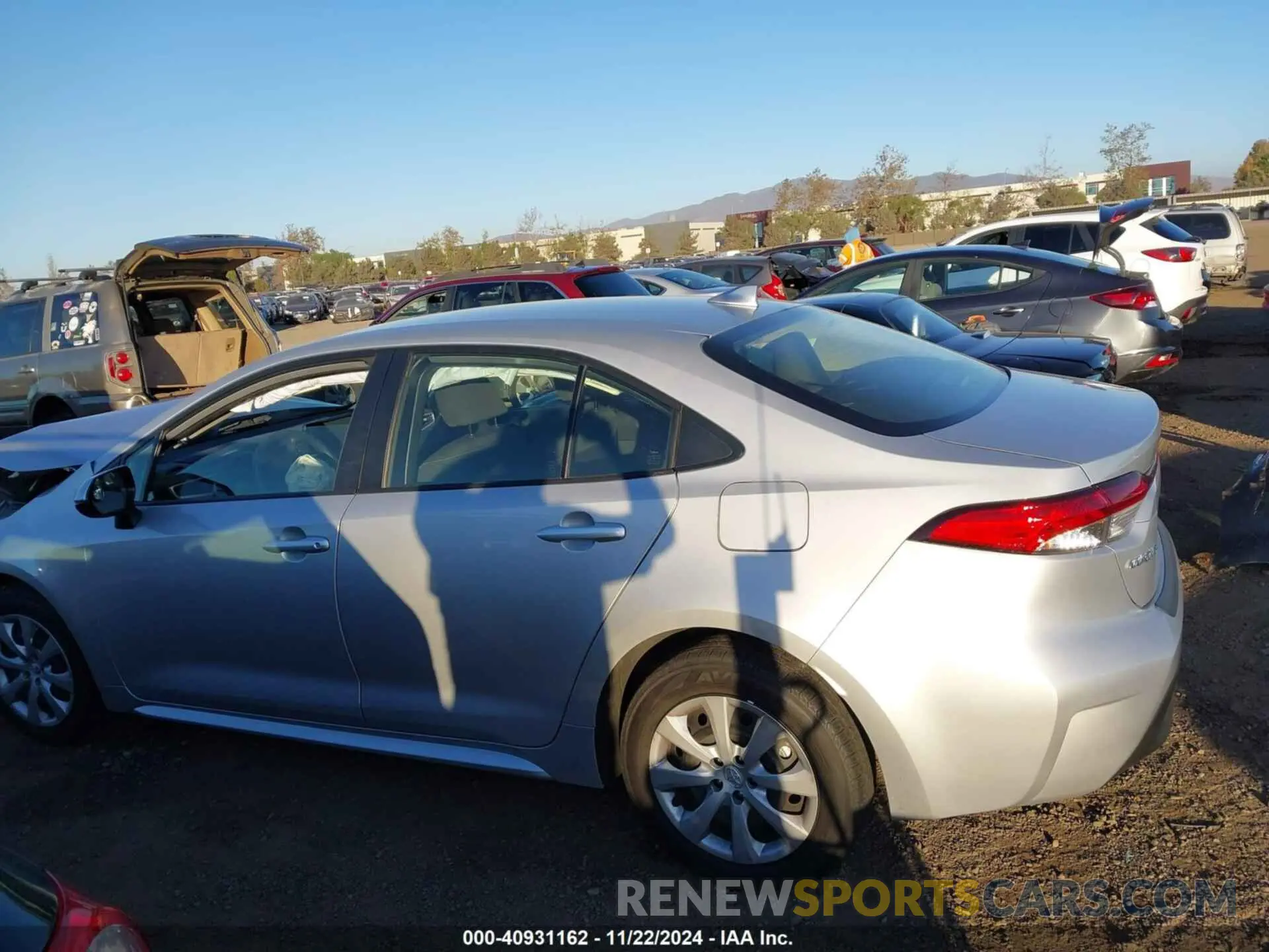 13 fotografías del automóvil dañado JTDB4MEE8PJ002835 TOYOTA COROLLA 2023