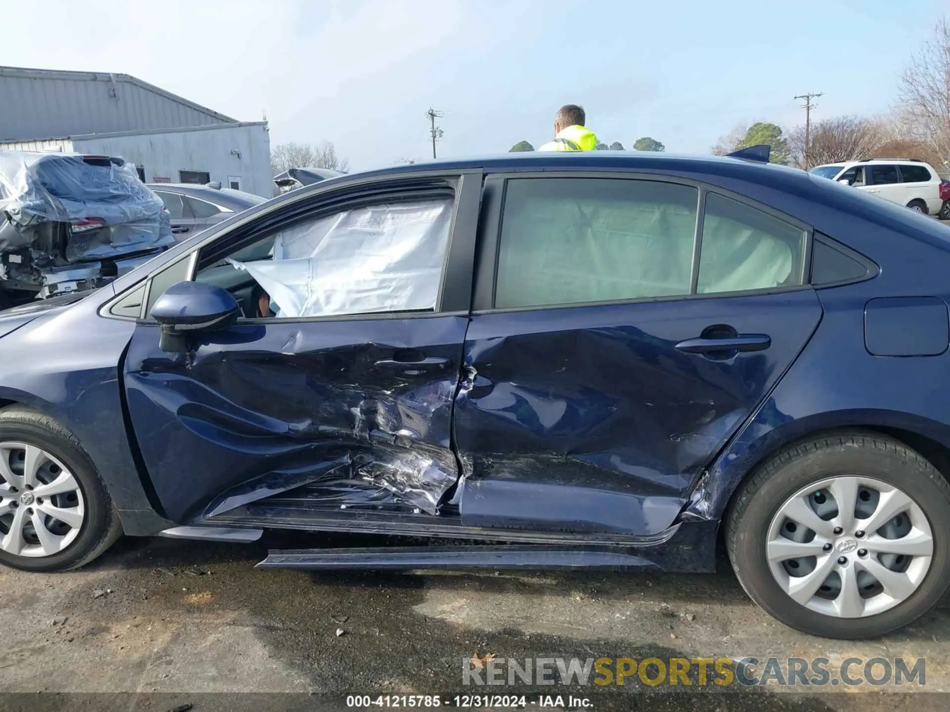 14 fotografías del automóvil dañado JTDB4MEE8PJ003807 TOYOTA COROLLA 2023