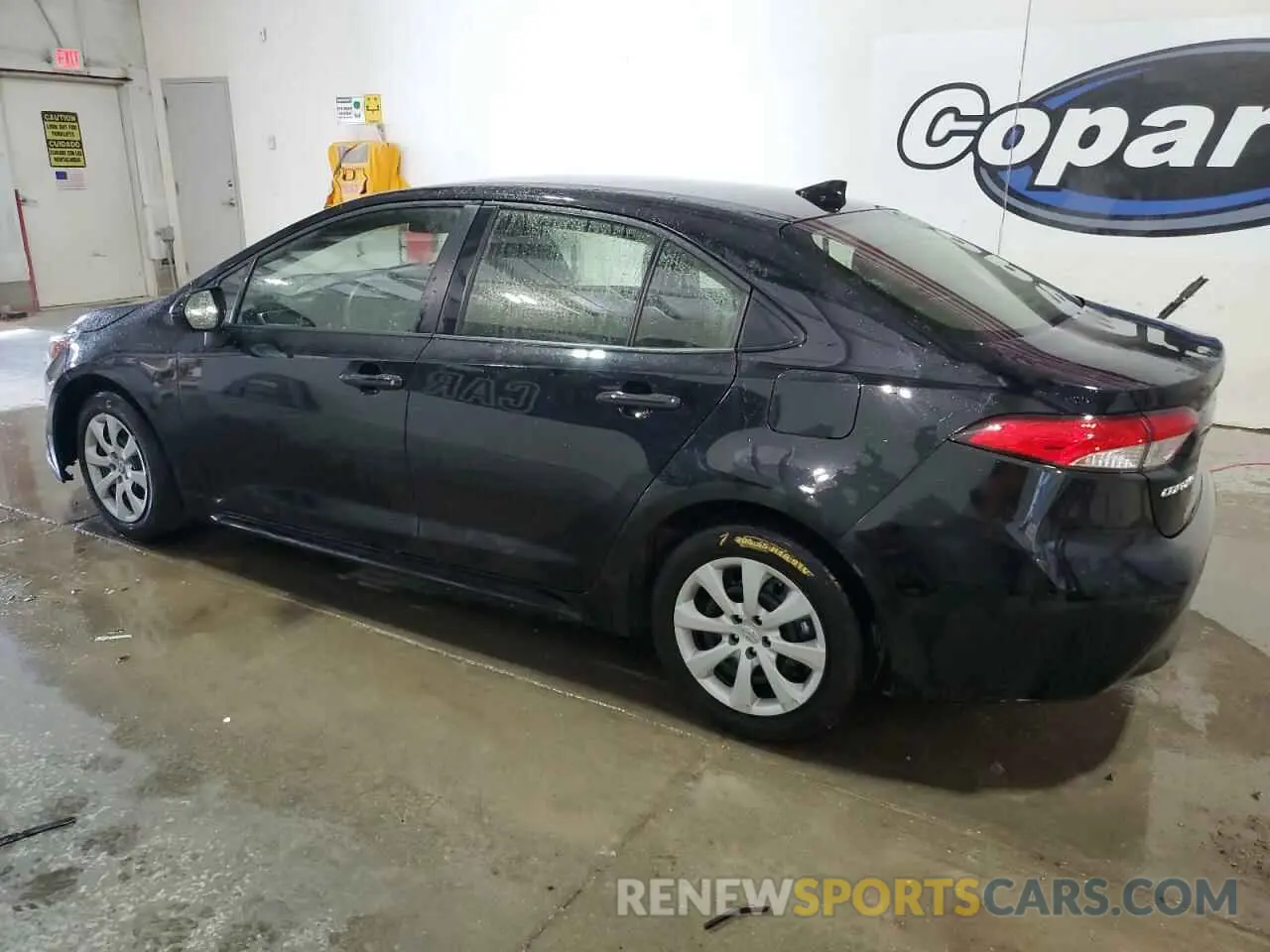 2 fotografías del automóvil dañado JTDB4MEE9P3009104 TOYOTA COROLLA 2023