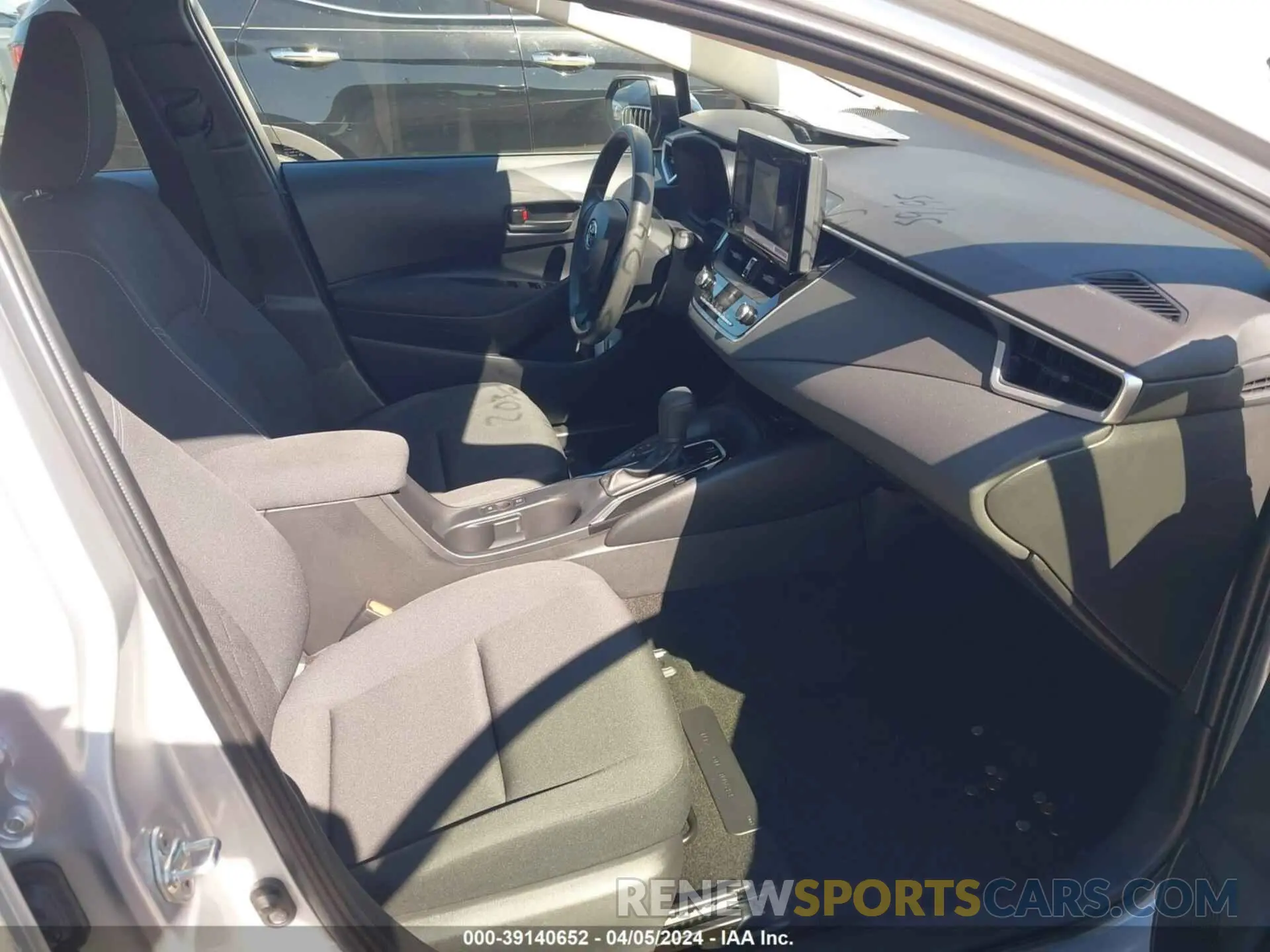 5 fotografías del automóvil dañado JTDB4MEEXP3003747 TOYOTA COROLLA 2023