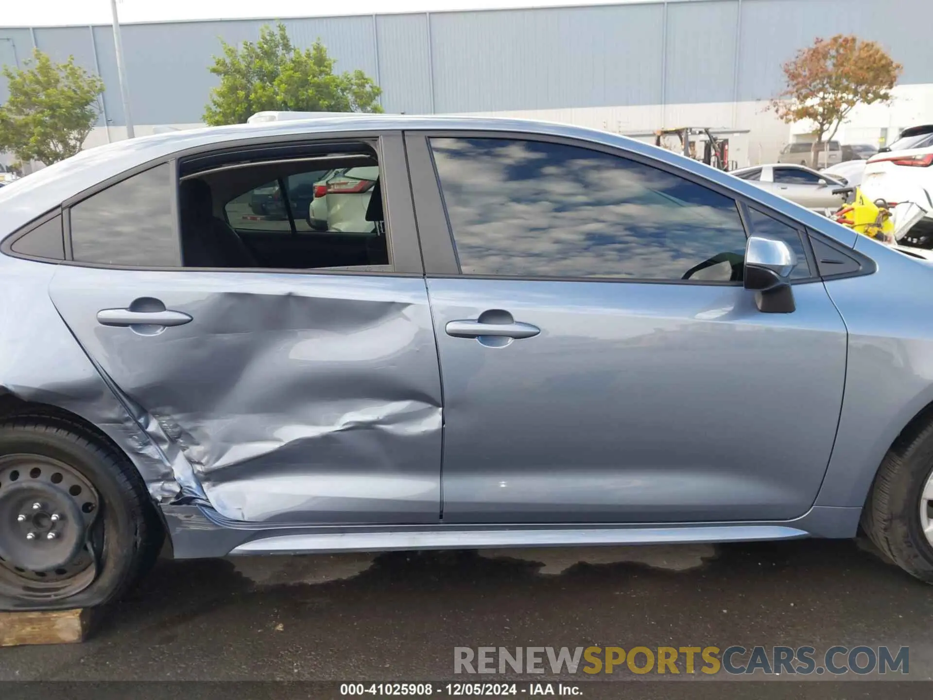 13 fotografías del automóvil dañado JTDB4MEEXP3015204 TOYOTA COROLLA 2023