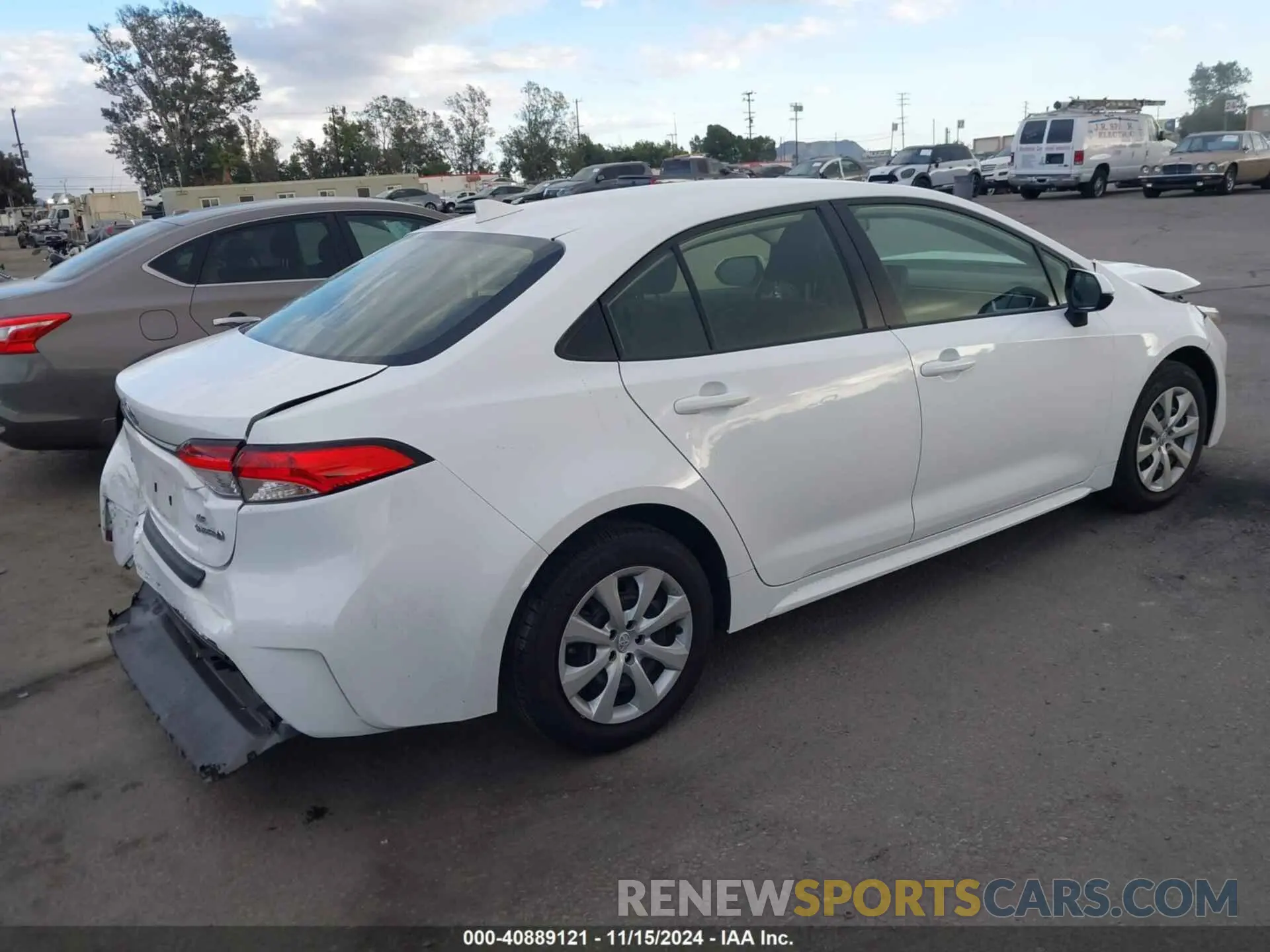 4 fotografías del automóvil dañado JTDBCMFE0P3013415 TOYOTA COROLLA 2023