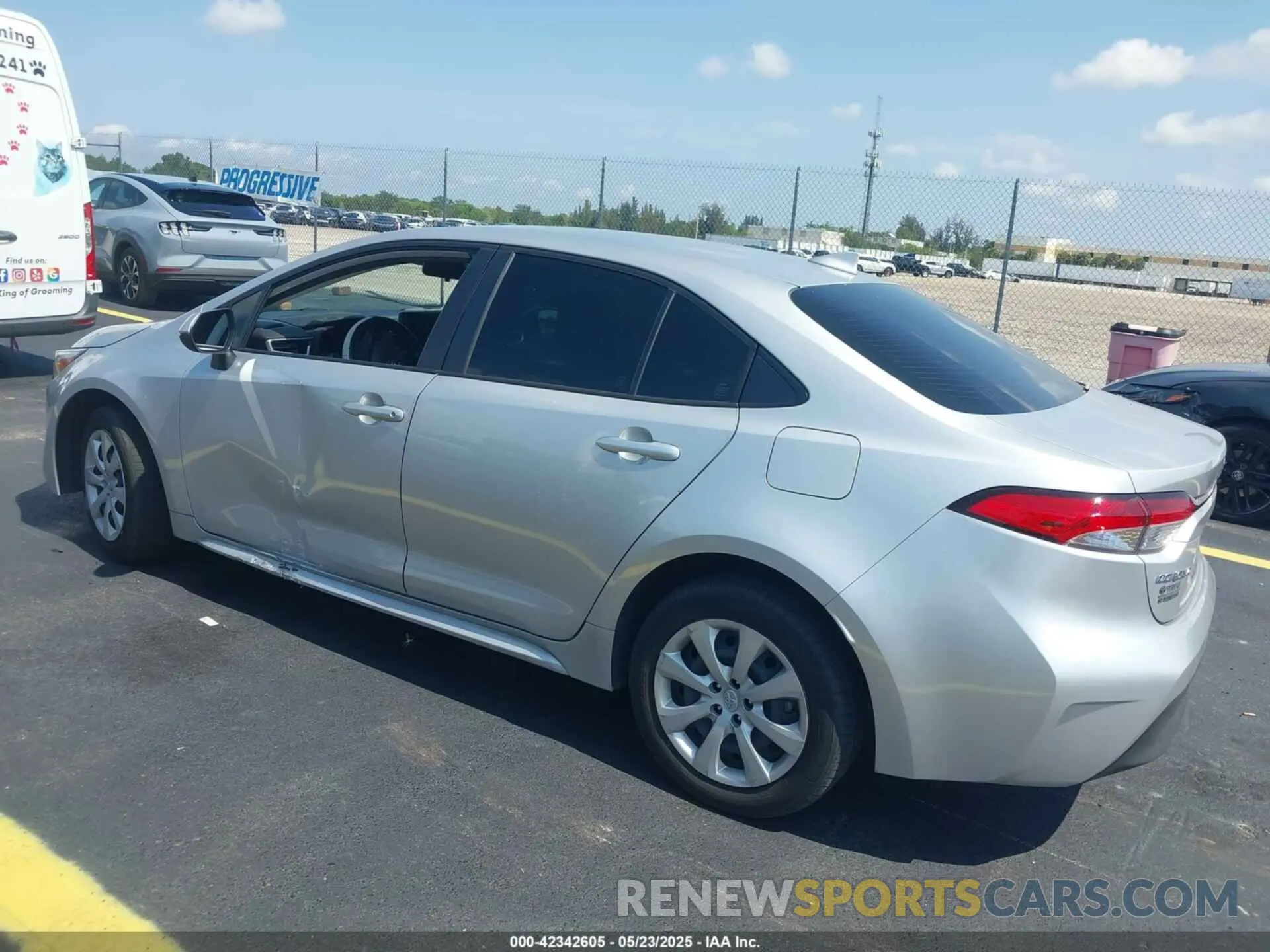 3 fotografías del automóvil dañado JTDBCMFE0P3021742 TOYOTA COROLLA 2023