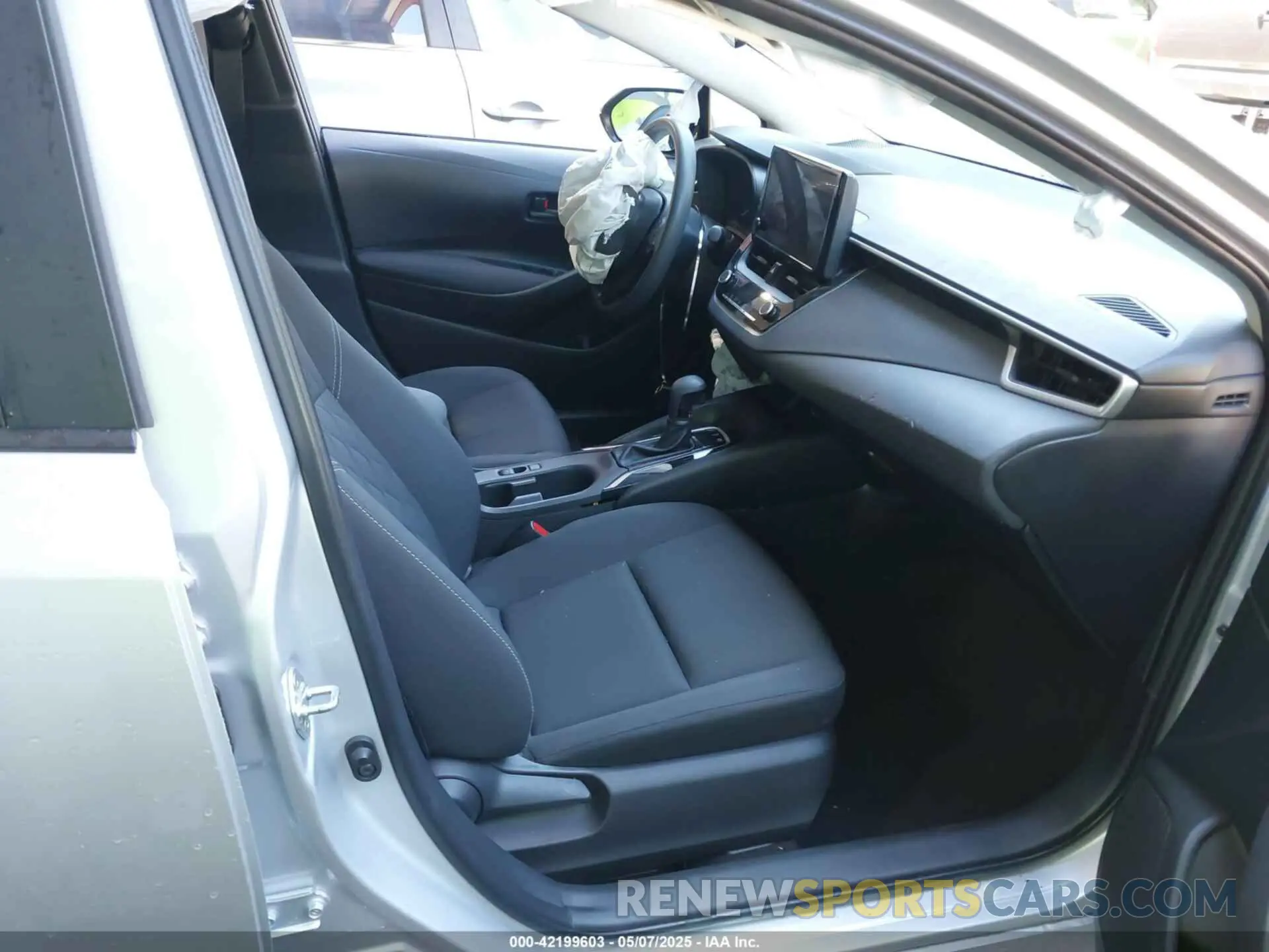 5 fotografías del automóvil dañado JTDBCMFE1P3008773 TOYOTA COROLLA 2023