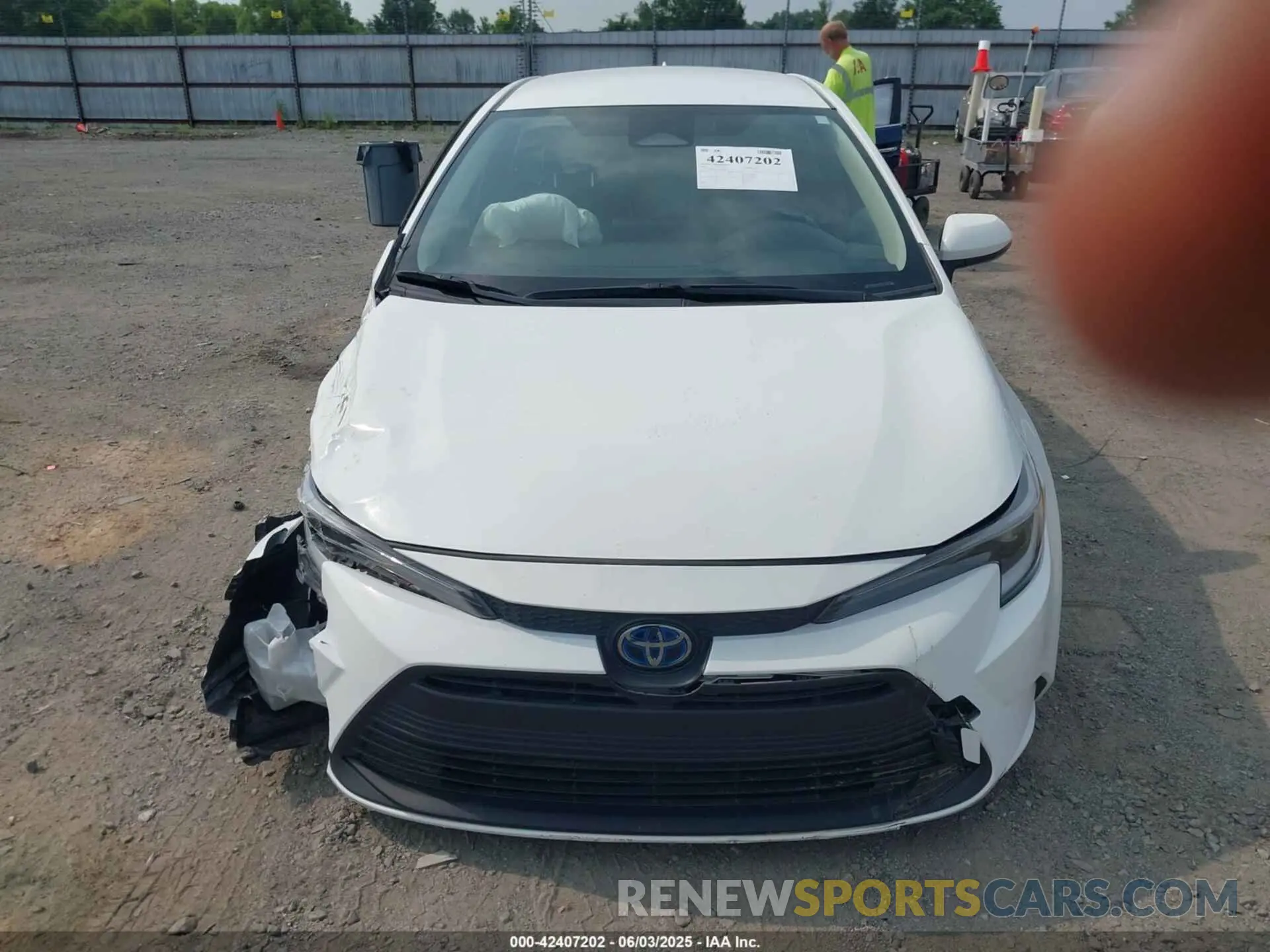 12 fotografías del automóvil dañado JTDBCMFE2P3013917 TOYOTA COROLLA 2023
