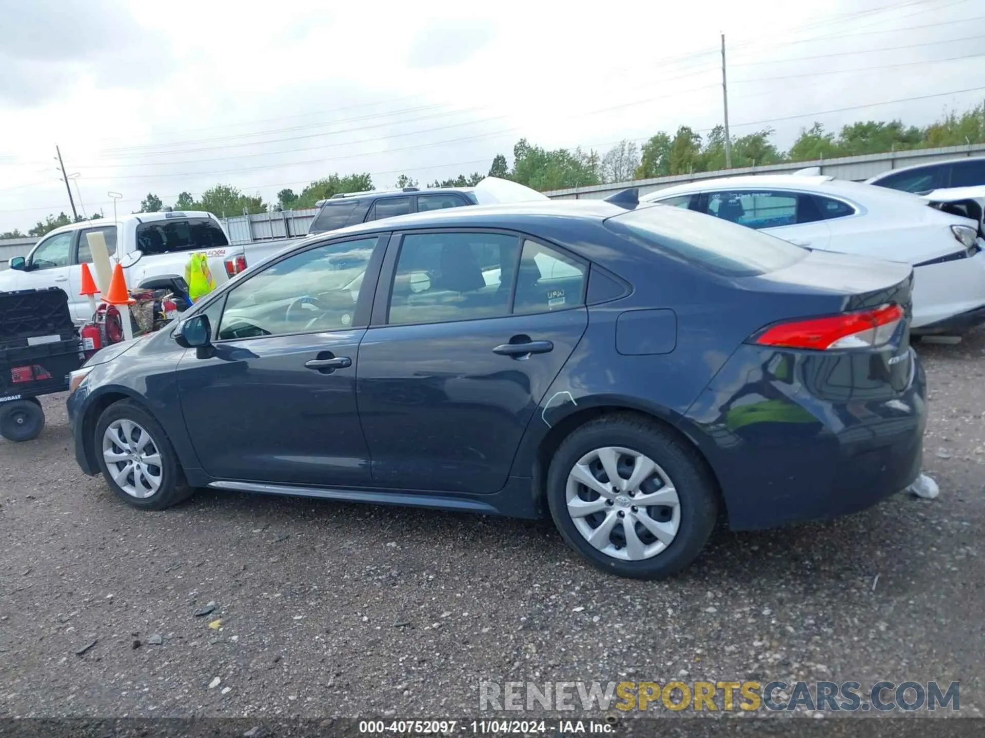 14 fotografías del automóvil dañado JTDBCMFE2P3022925 TOYOTA COROLLA 2023