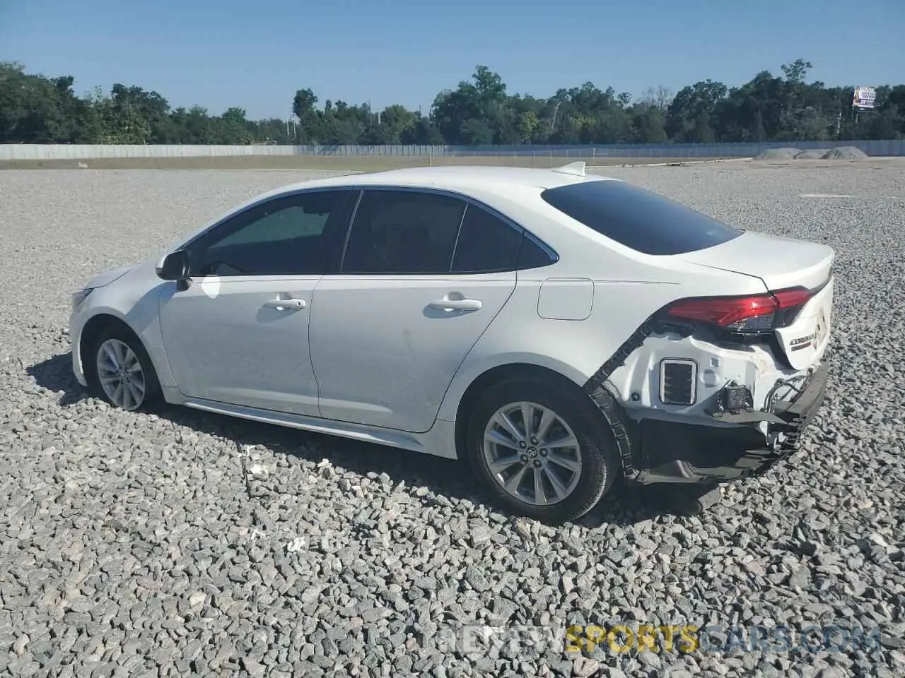 2 fotografías del automóvil dañado JTDBCMFE2P3025808 TOYOTA COROLLA 2023