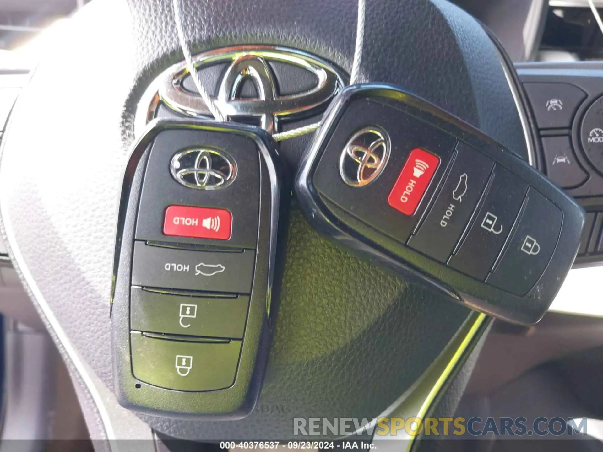 11 fotografías del automóvil dañado JTDBCMFE2PJ003920 TOYOTA COROLLA 2023