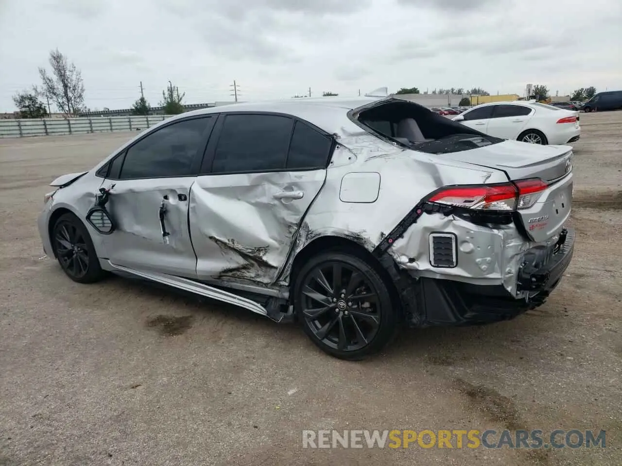 2 fotografías del automóvil dañado JTDBCMFE3P3014302 TOYOTA COROLLA 2023