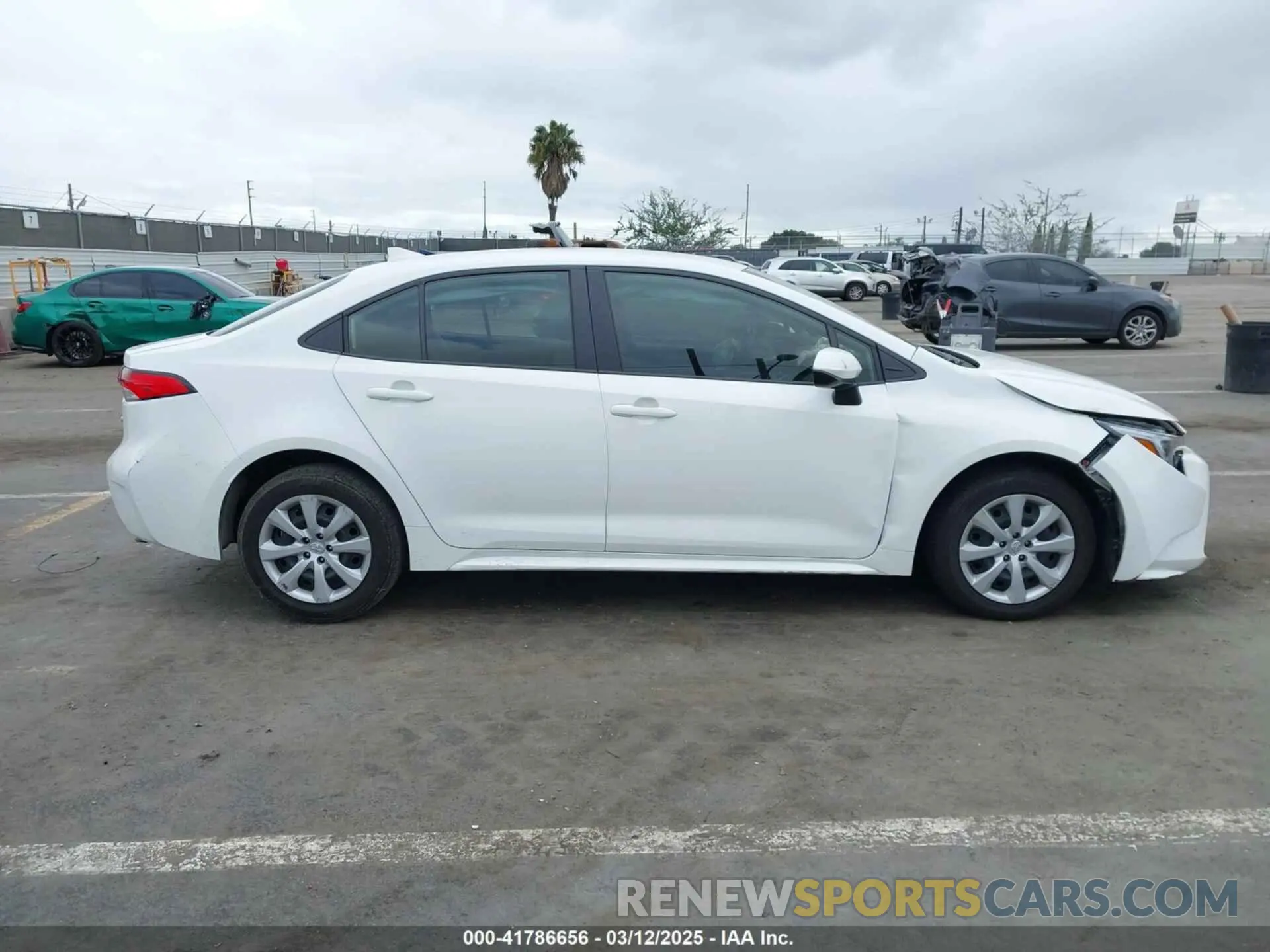13 fotografías del automóvil dañado JTDBCMFE3PJ010097 TOYOTA COROLLA 2023