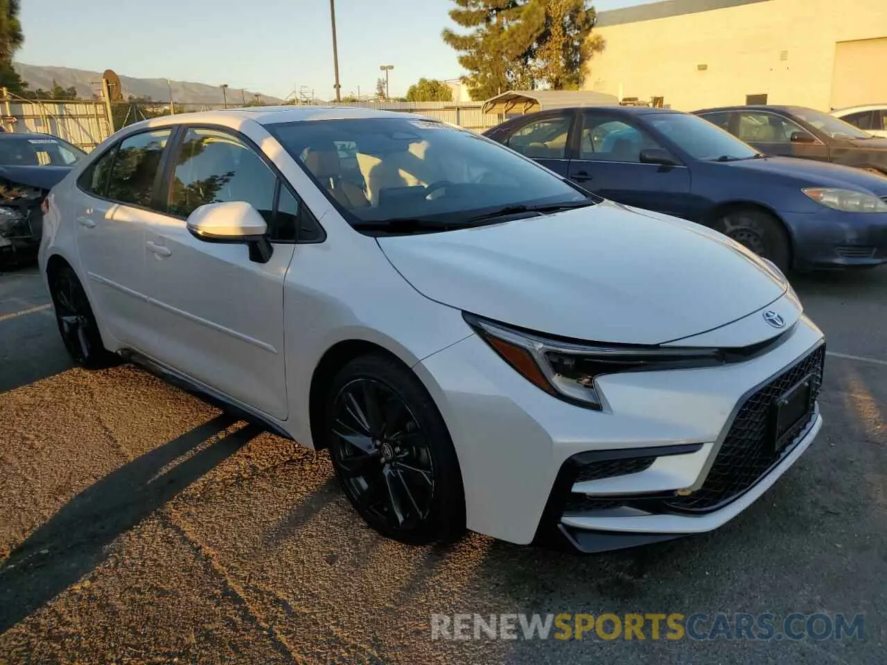 4 fotografías del automóvil dañado JTDBCMFE4P3000408 TOYOTA COROLLA 2023