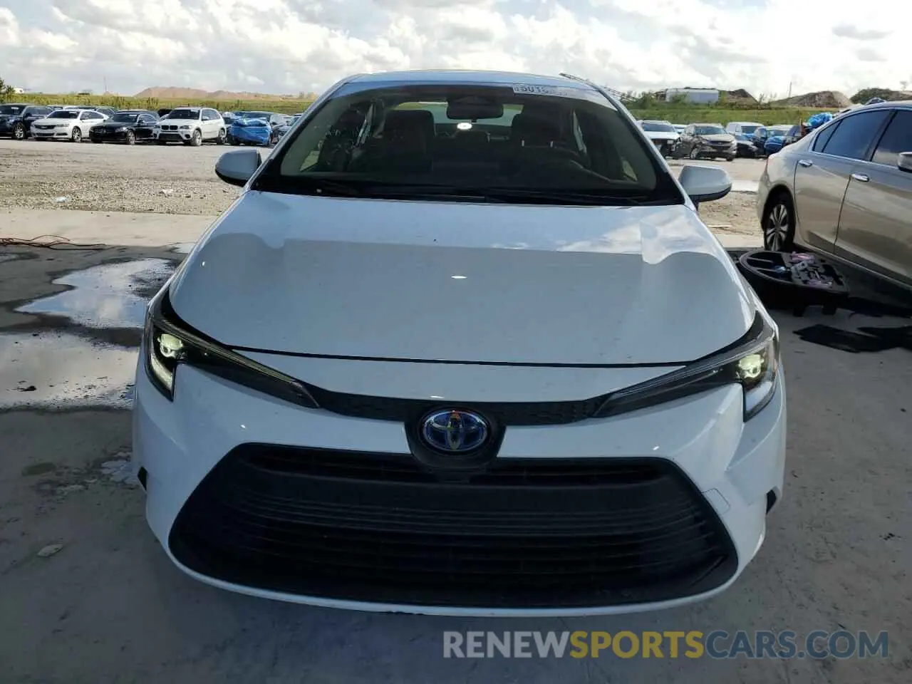 5 fotografías del automóvil dañado JTDBCMFE4P3006113 TOYOTA COROLLA 2023