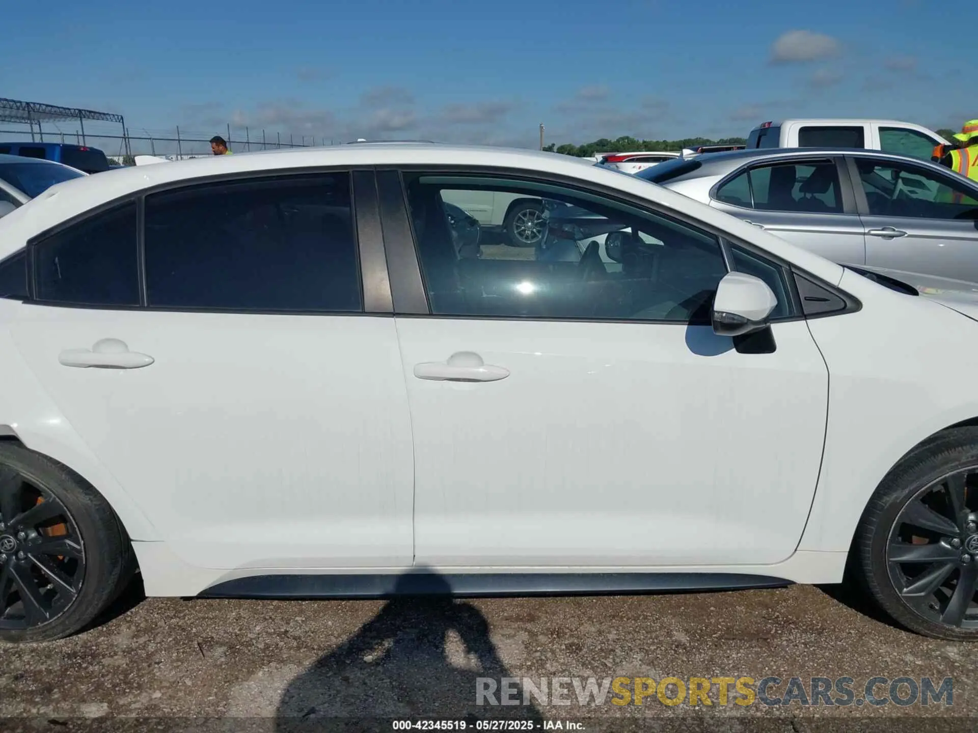 13 fotografías del automóvil dañado JTDBCMFE4P3018150 TOYOTA COROLLA 2023