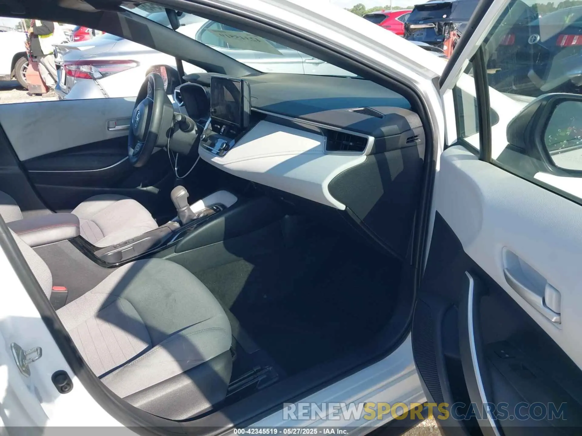 5 fotografías del automóvil dañado JTDBCMFE4P3018150 TOYOTA COROLLA 2023