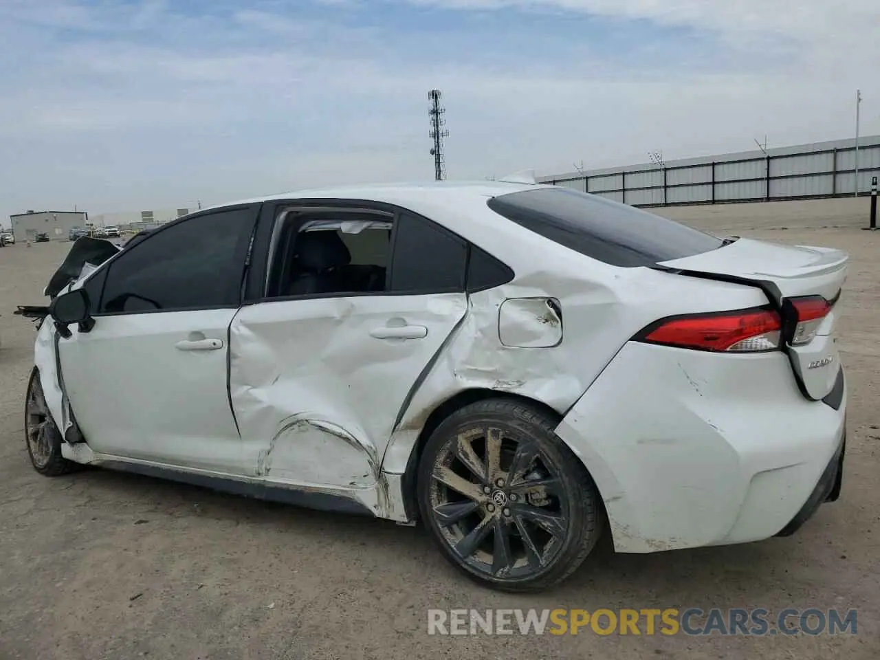 2 fotografías del automóvil dañado JTDBCMFE4PJ011047 TOYOTA COROLLA 2023