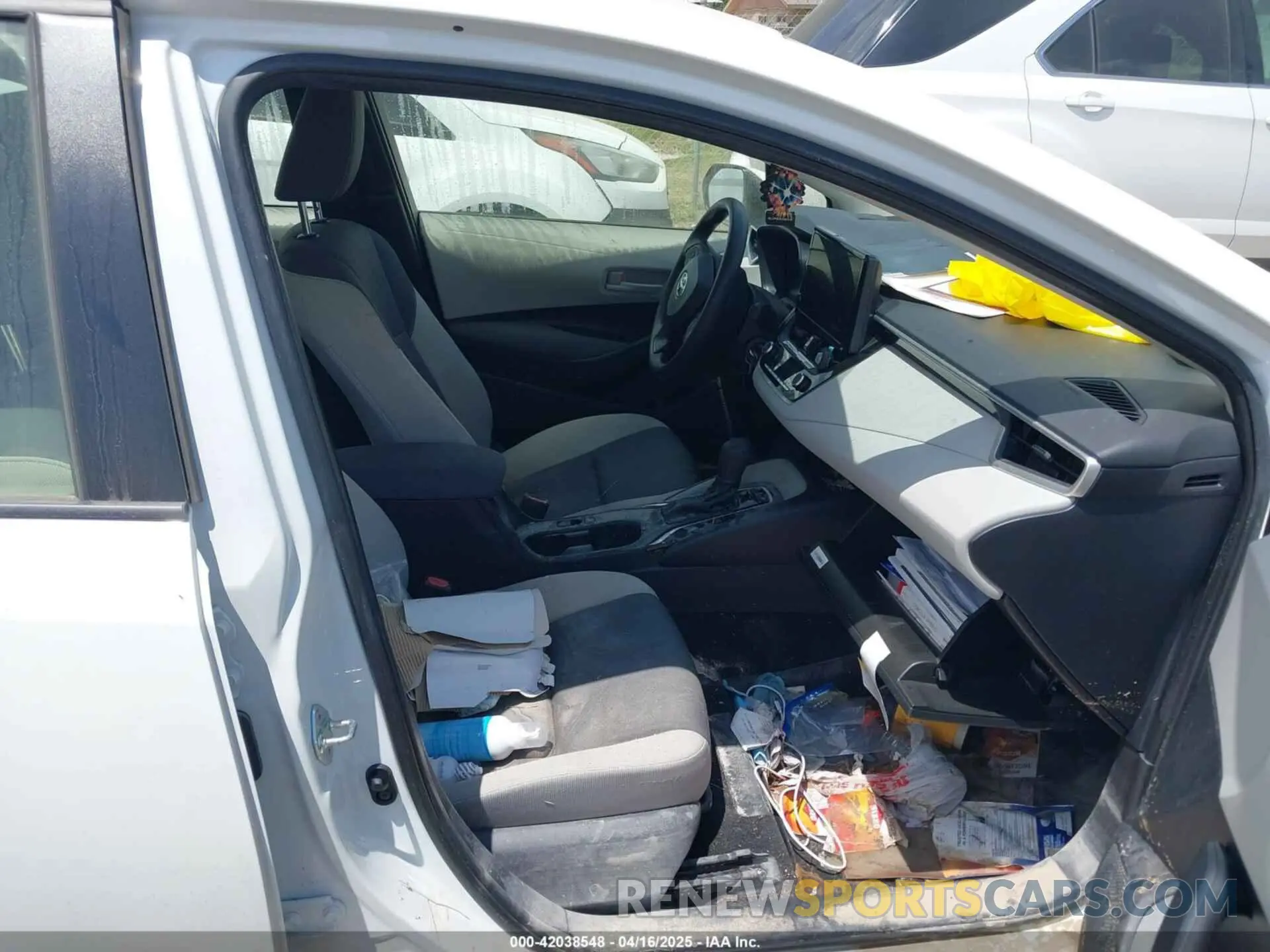 5 fotografías del automóvil dañado JTDBCMFE4PJ011078 TOYOTA COROLLA 2023