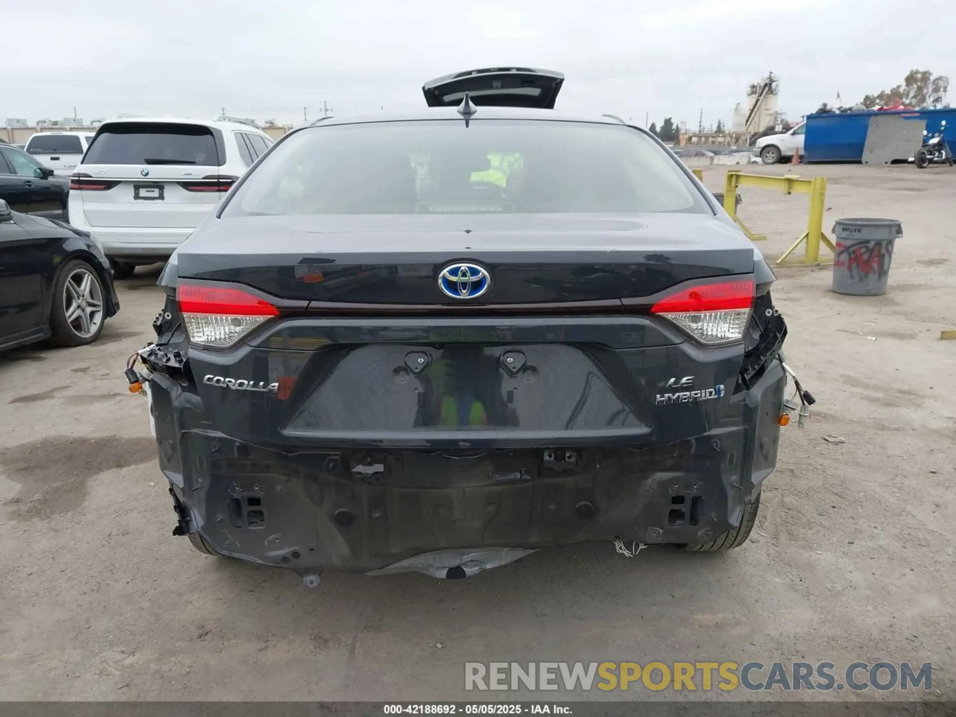 17 fotografías del automóvil dañado JTDBCMFE5P3024121 TOYOTA COROLLA 2023