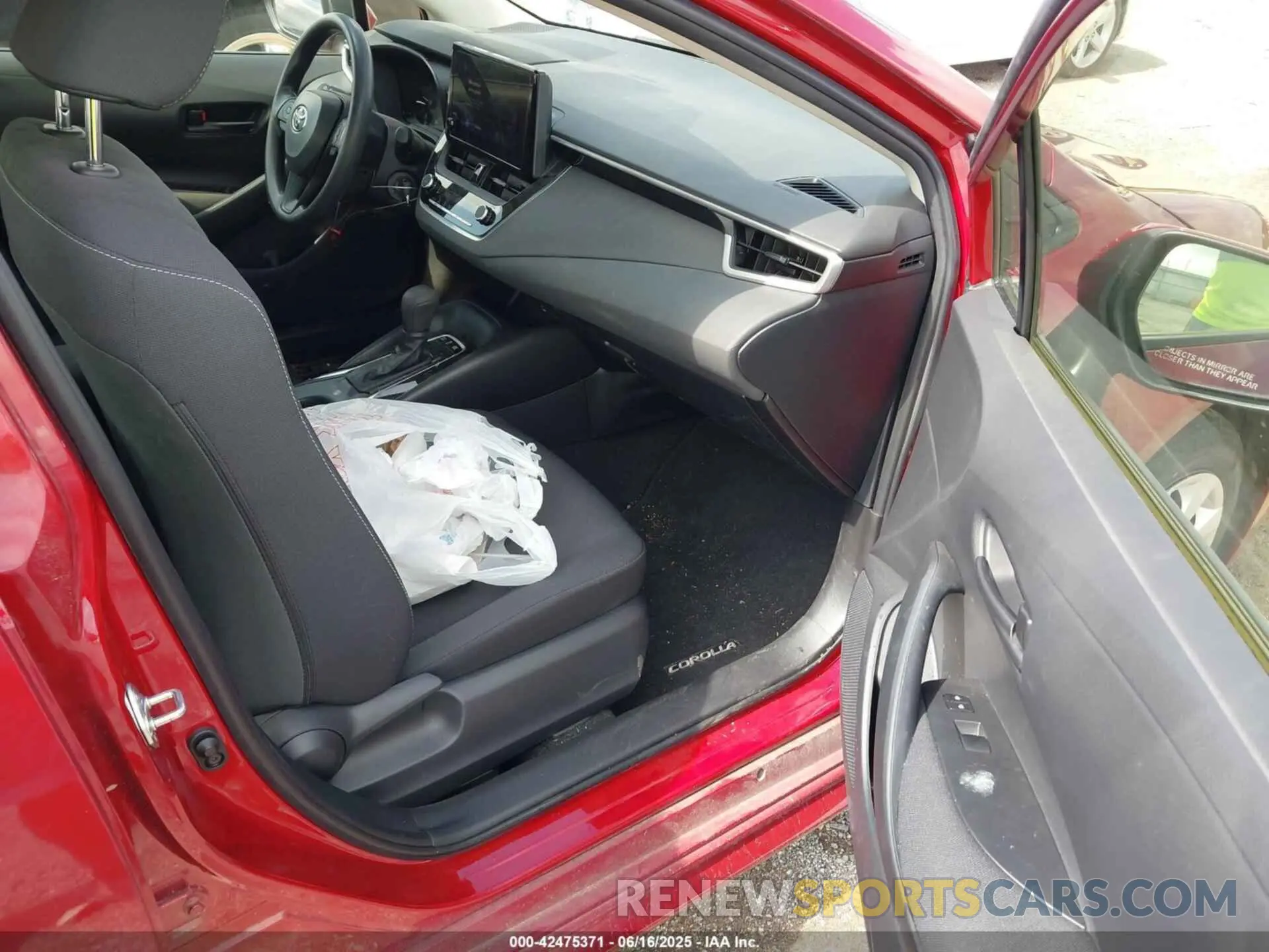 5 fotografías del automóvil dañado JTDBCMFE7PJ007252 TOYOTA COROLLA 2023