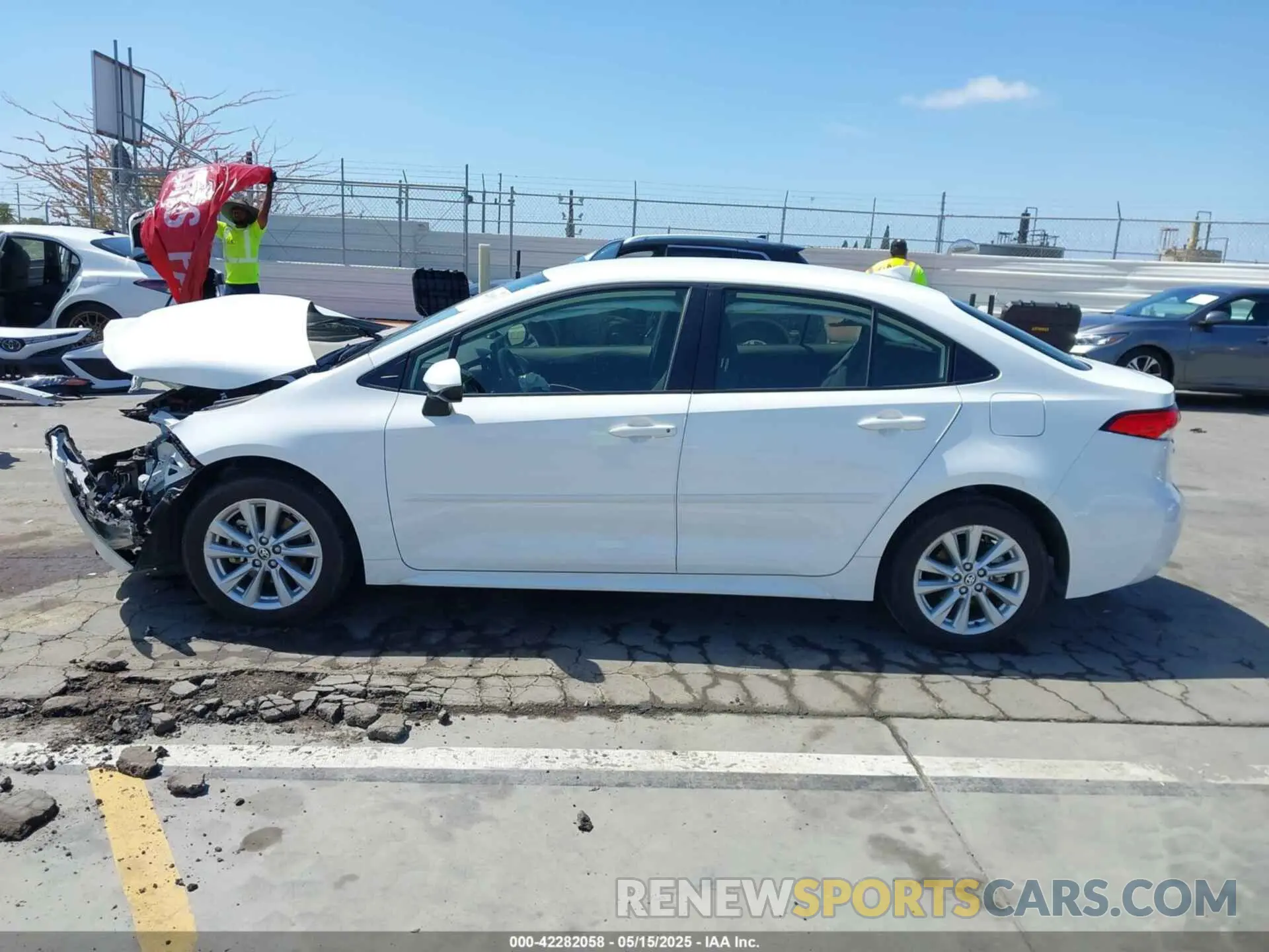 14 fotografías del automóvil dañado JTDBCMFE8P3008513 TOYOTA COROLLA 2023