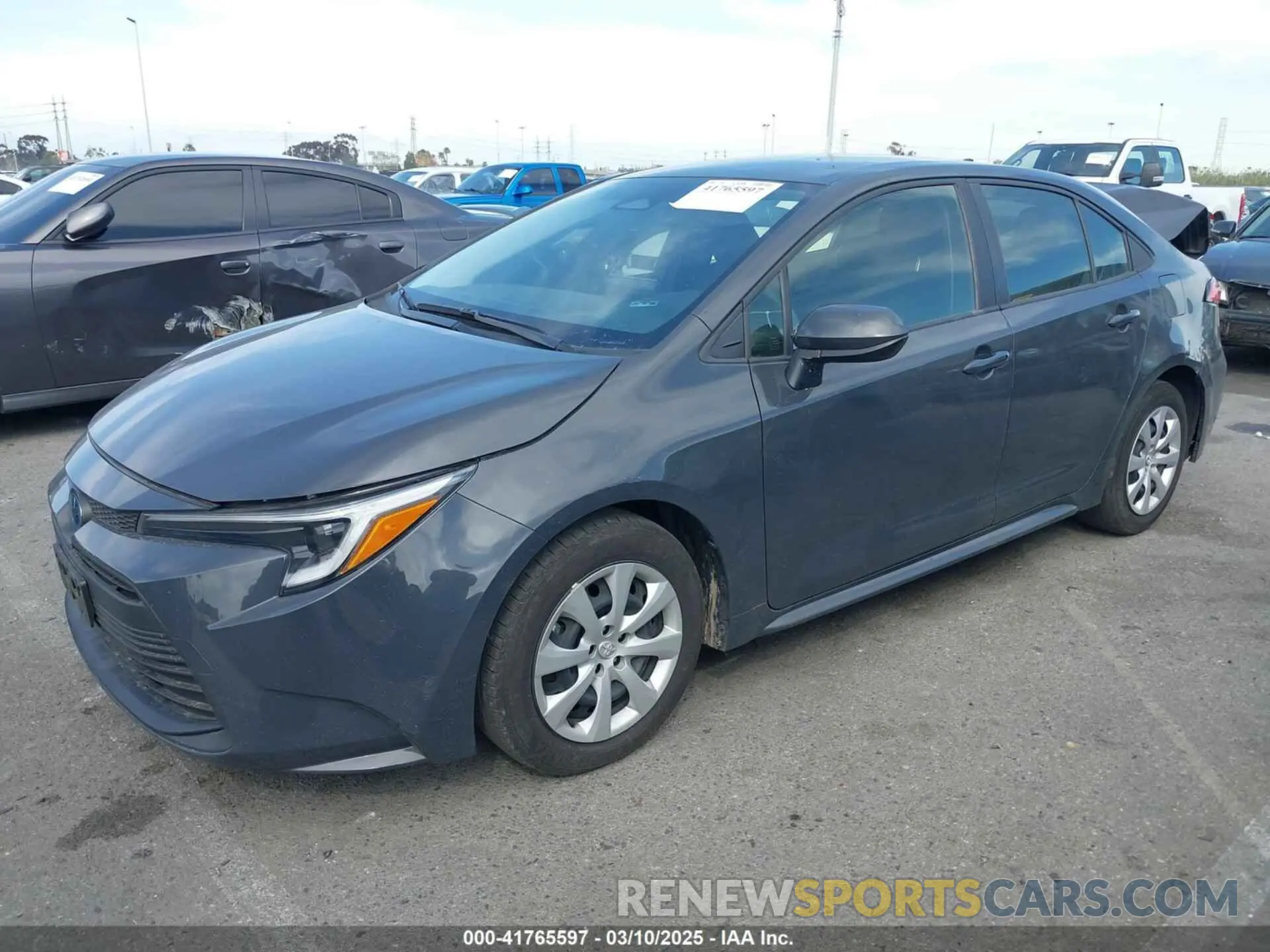 2 fotografías del automóvil dañado JTDBCMFE8P3023738 TOYOTA COROLLA 2023