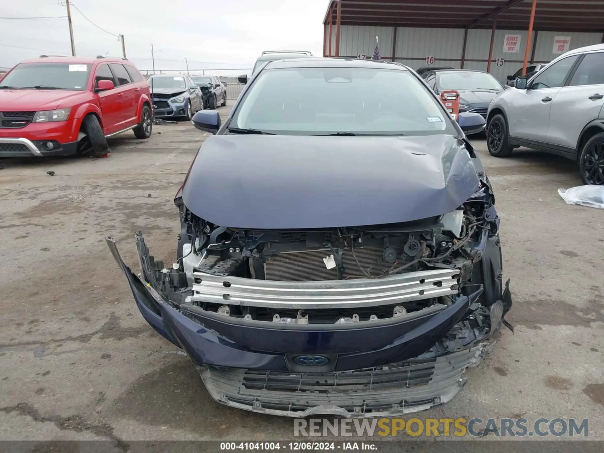 12 fotografías del automóvil dañado JTDBCMFE8PJ003081 TOYOTA COROLLA 2023