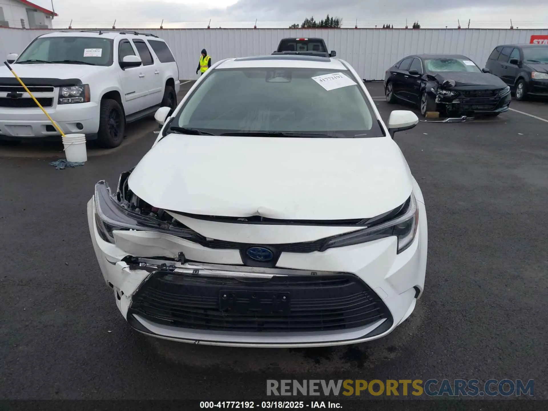 12 fotografías del automóvil dañado JTDBCMFE8PJ010659 TOYOTA COROLLA 2023
