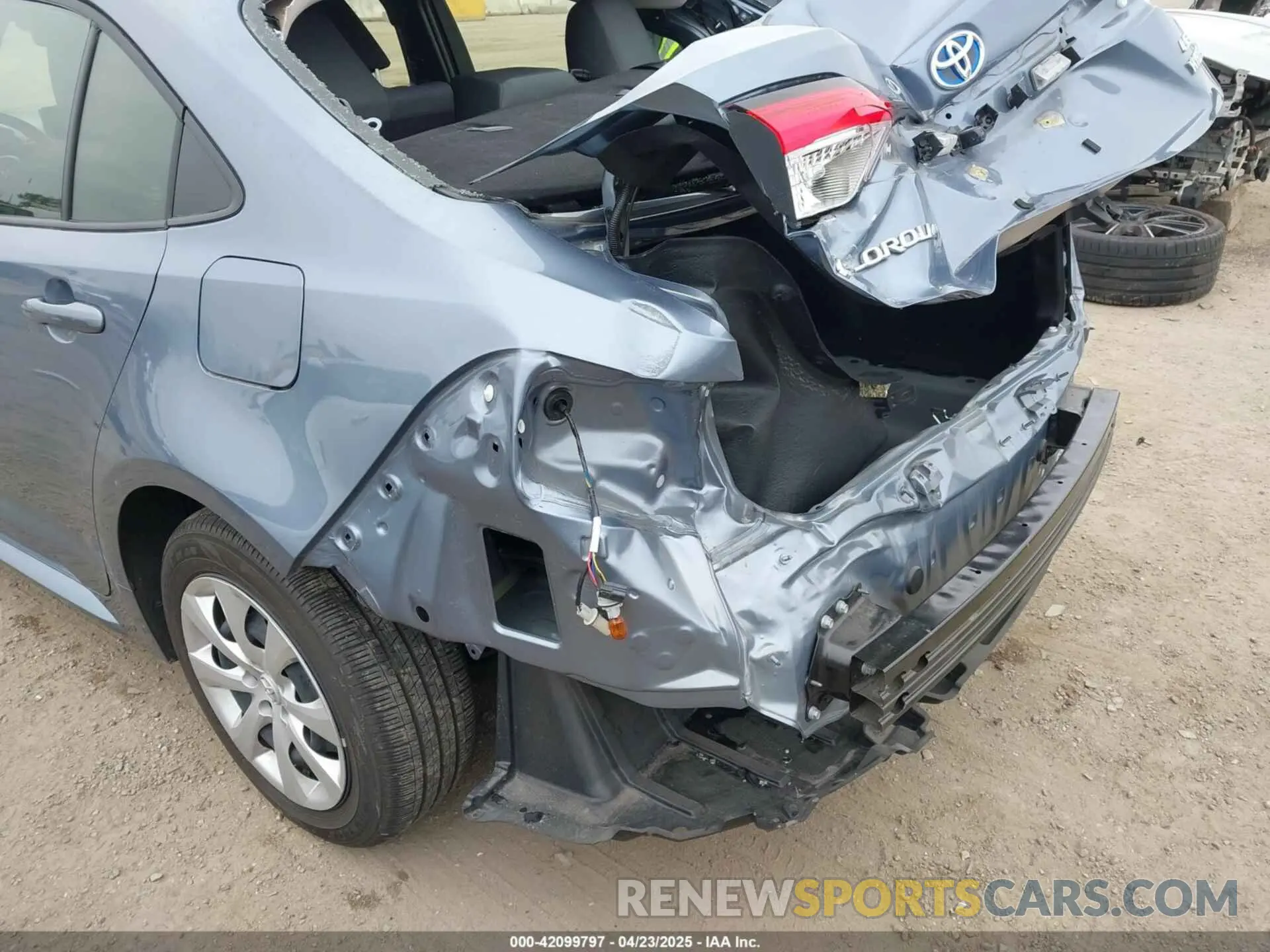 18 fotografías del automóvil dañado JTDBCMFE8PJ013271 TOYOTA COROLLA 2023