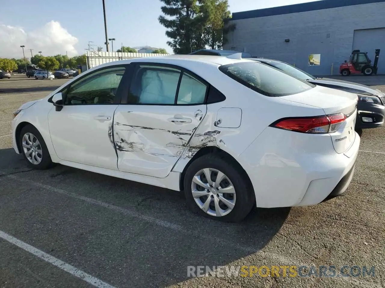 2 fotografías del automóvil dañado JTDBCMFE9P3000159 TOYOTA COROLLA 2023