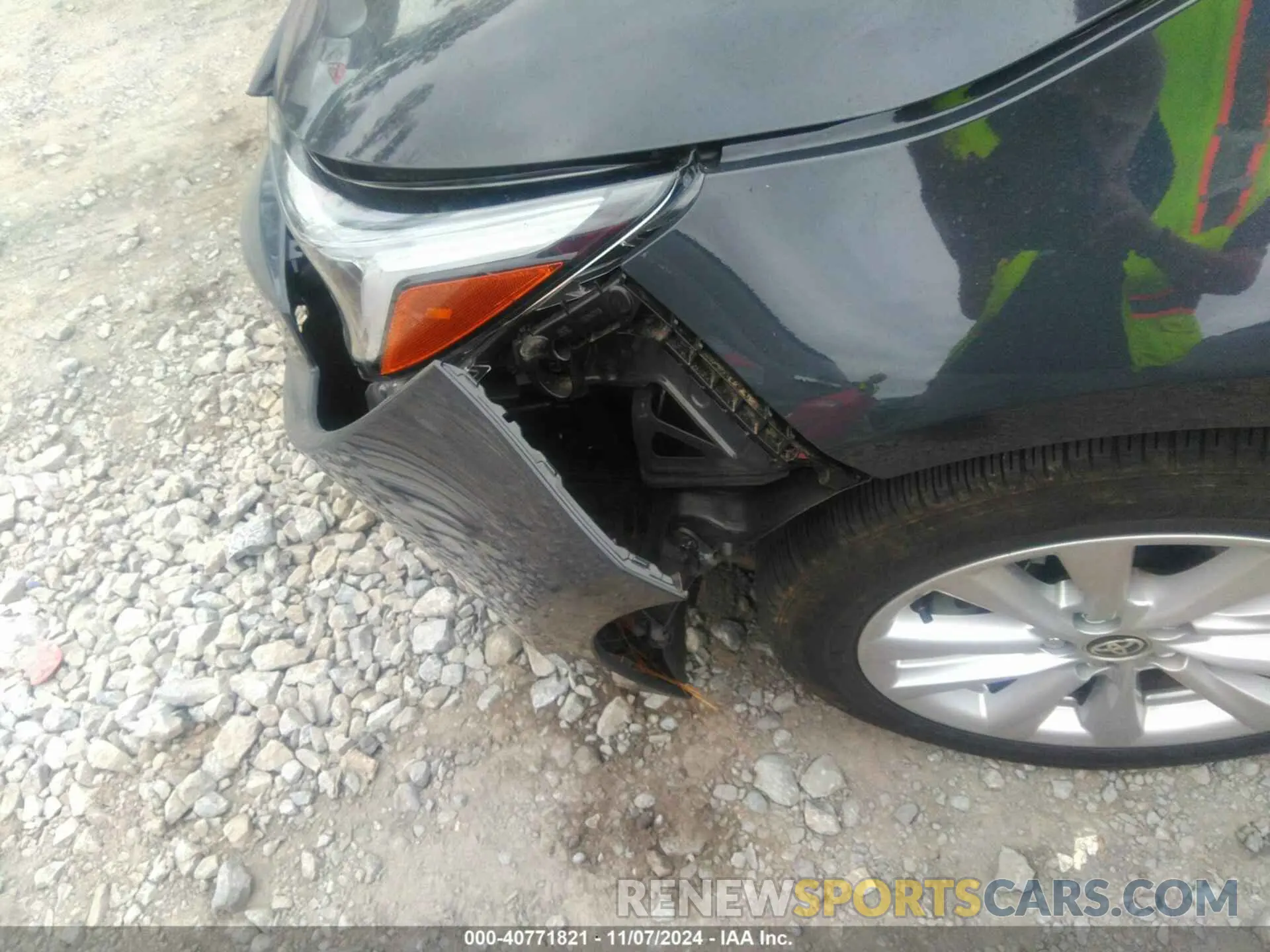 17 fotografías del automóvil dañado JTDBCMFE9P3013610 TOYOTA COROLLA 2023