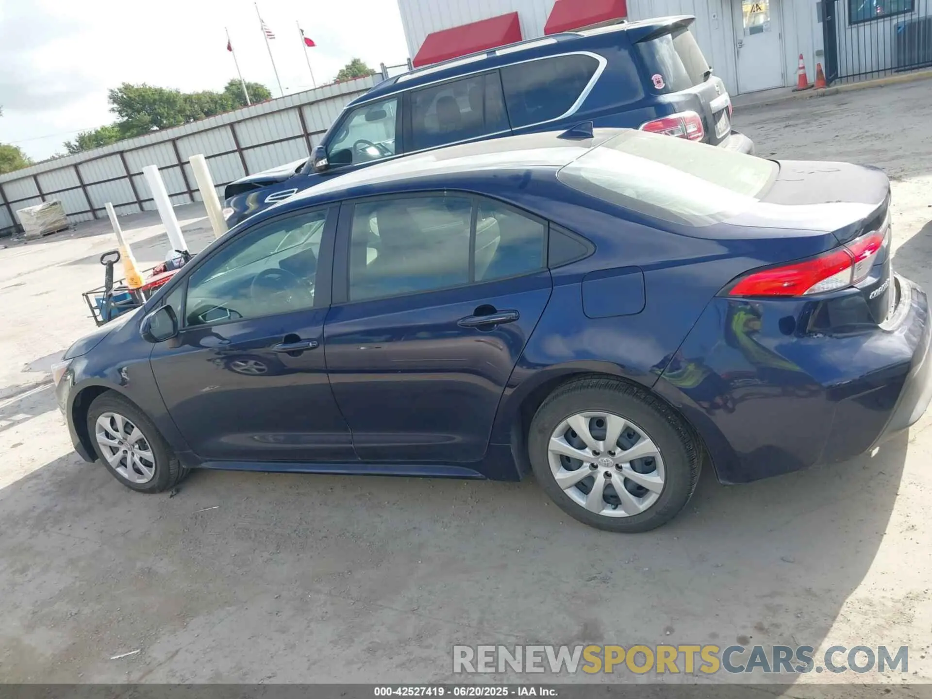 15 fotografías del automóvil dañado JTDBCMFE9PJ013411 TOYOTA COROLLA 2023