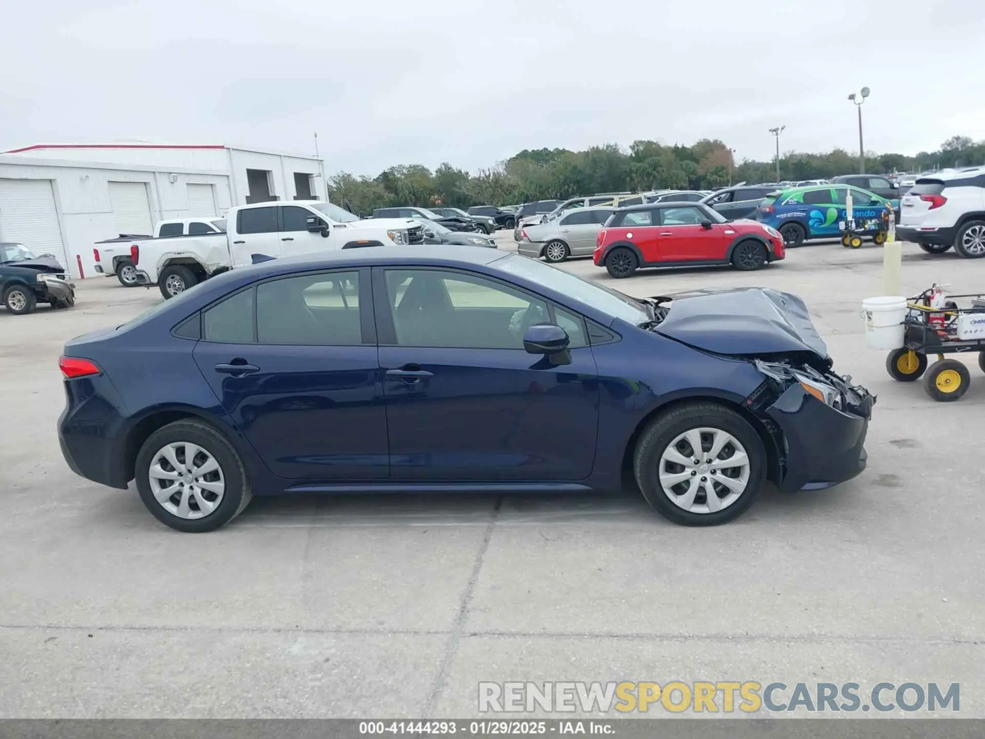 13 fotografías del automóvil dañado JTDBCMFE9PJ015305 TOYOTA COROLLA 2023