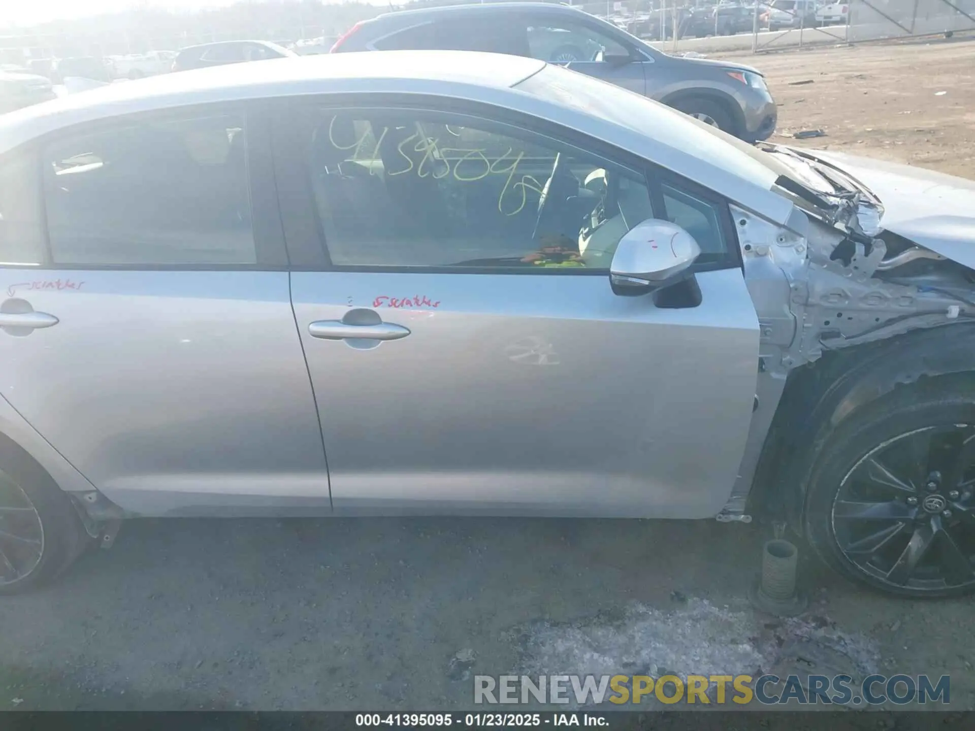 13 fotografías del automóvil dañado JTDBCMFEXP3014216 TOYOTA COROLLA 2023