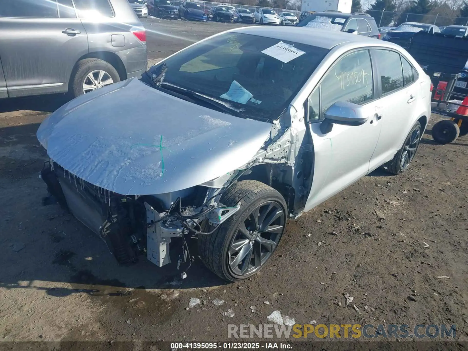 2 fotografías del automóvil dañado JTDBCMFEXP3014216 TOYOTA COROLLA 2023