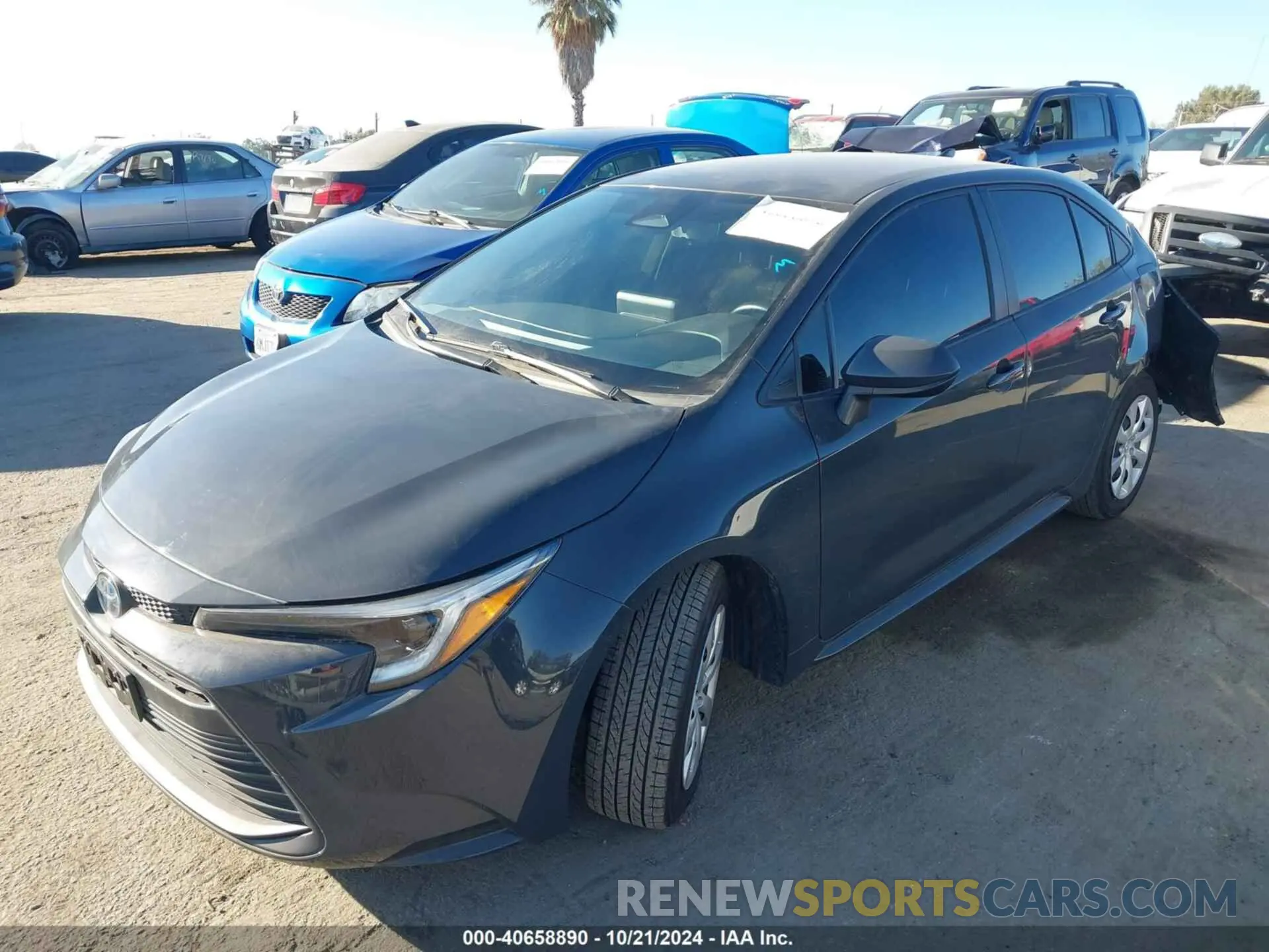 2 fotografías del automóvil dañado JTDBCMFEXP3020145 TOYOTA COROLLA 2023