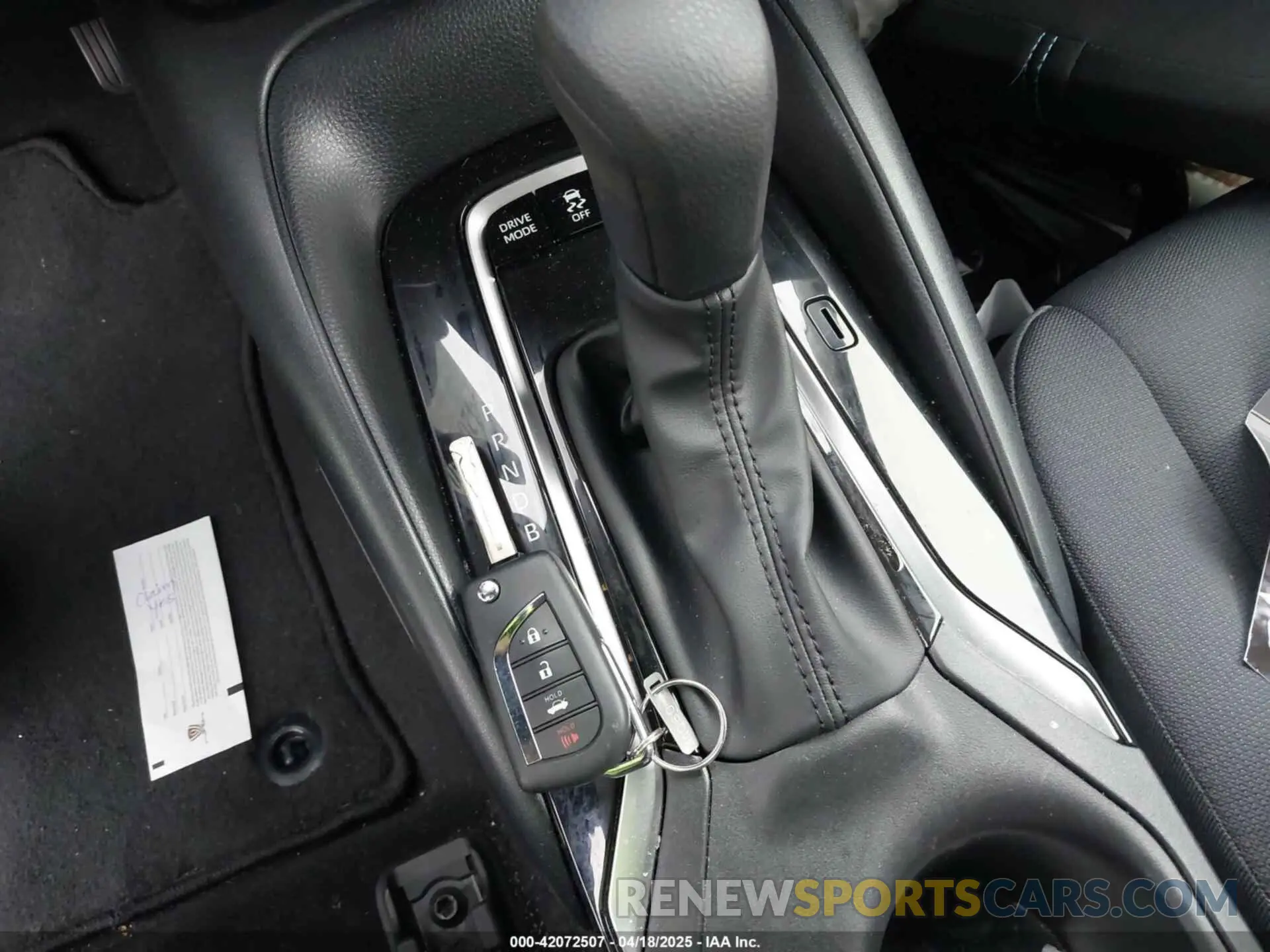 11 fotografías del automóvil dañado JTDBCMFEXP3026639 TOYOTA COROLLA 2023