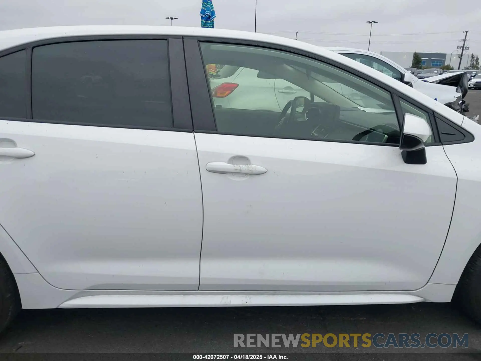 13 fotografías del automóvil dañado JTDBCMFEXP3026639 TOYOTA COROLLA 2023