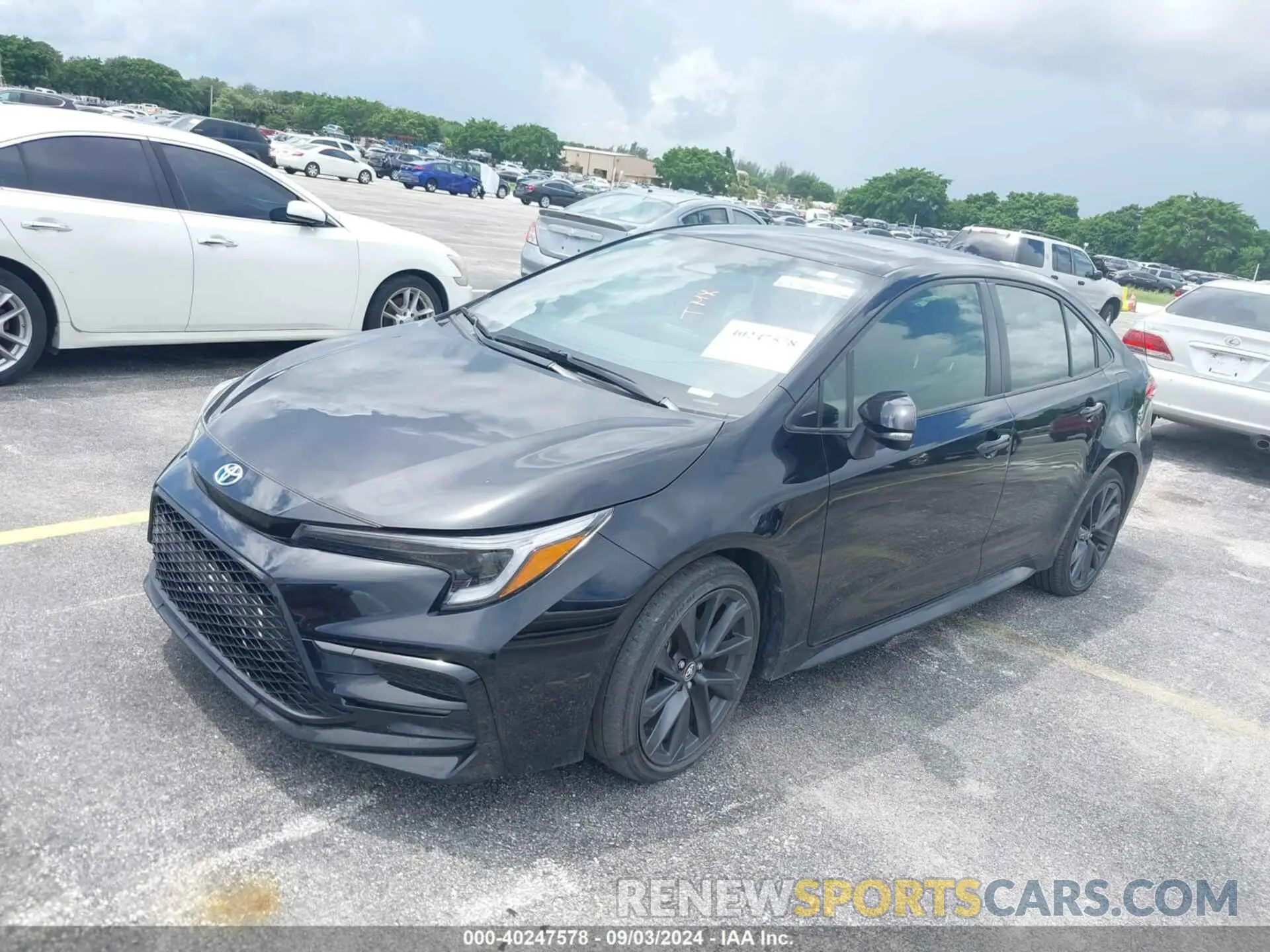 2 fotografías del automóvil dañado JTDBCMFEXPJ003437 TOYOTA COROLLA 2023