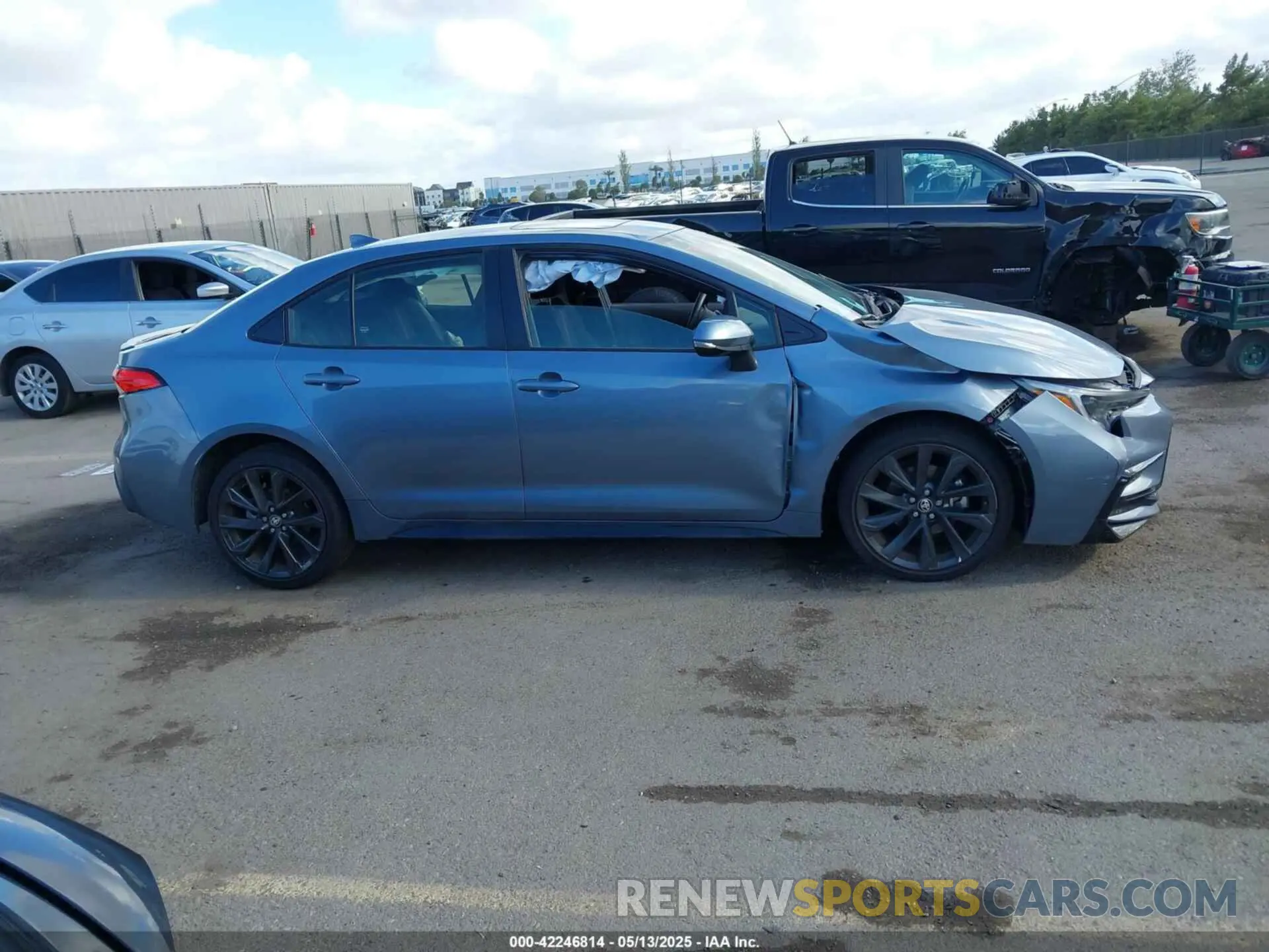 13 fotografías del automóvil dañado JTDP4MCE0PJ101660 TOYOTA COROLLA 2023