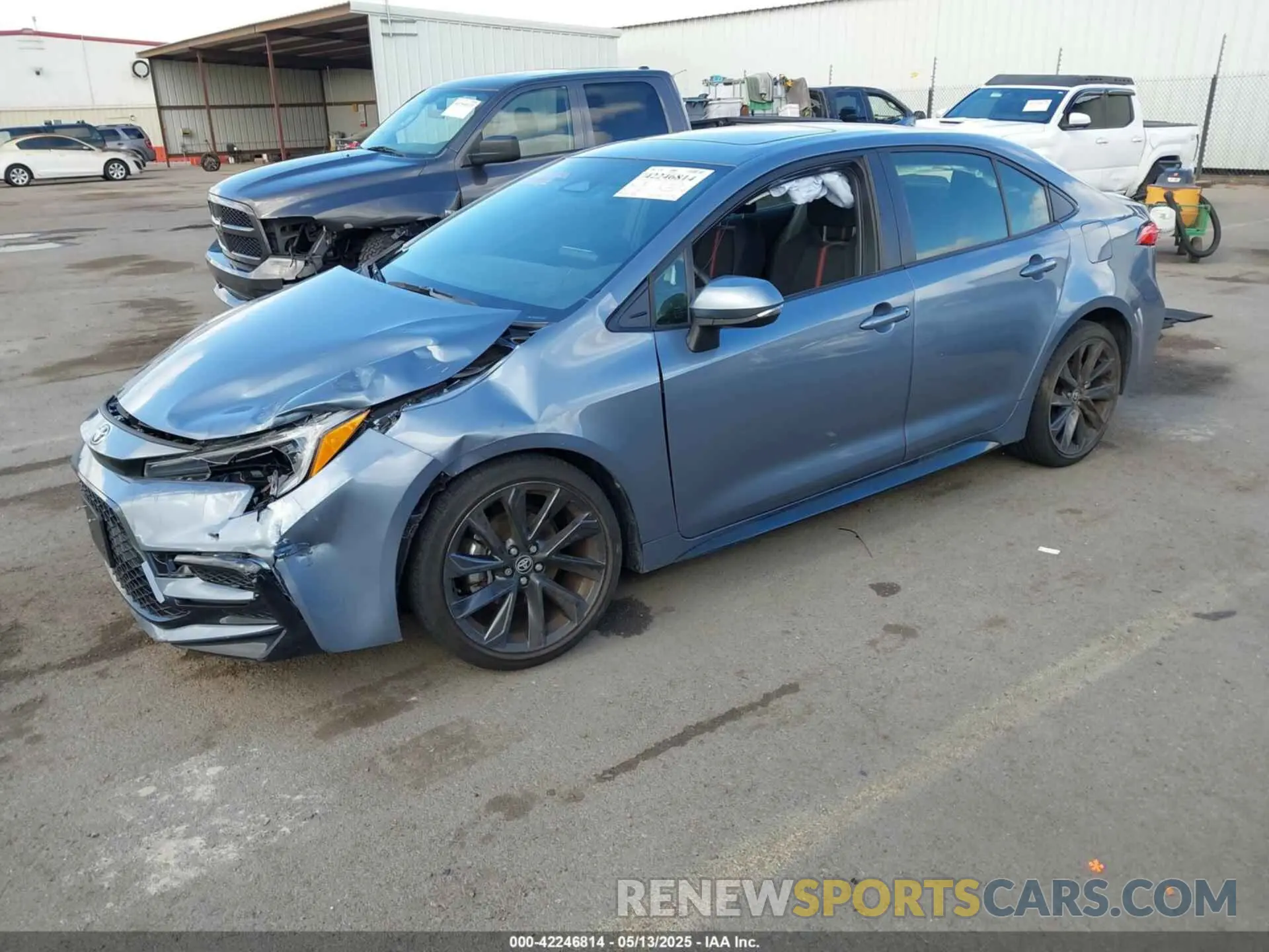 2 fotografías del automóvil dañado JTDP4MCE0PJ101660 TOYOTA COROLLA 2023
