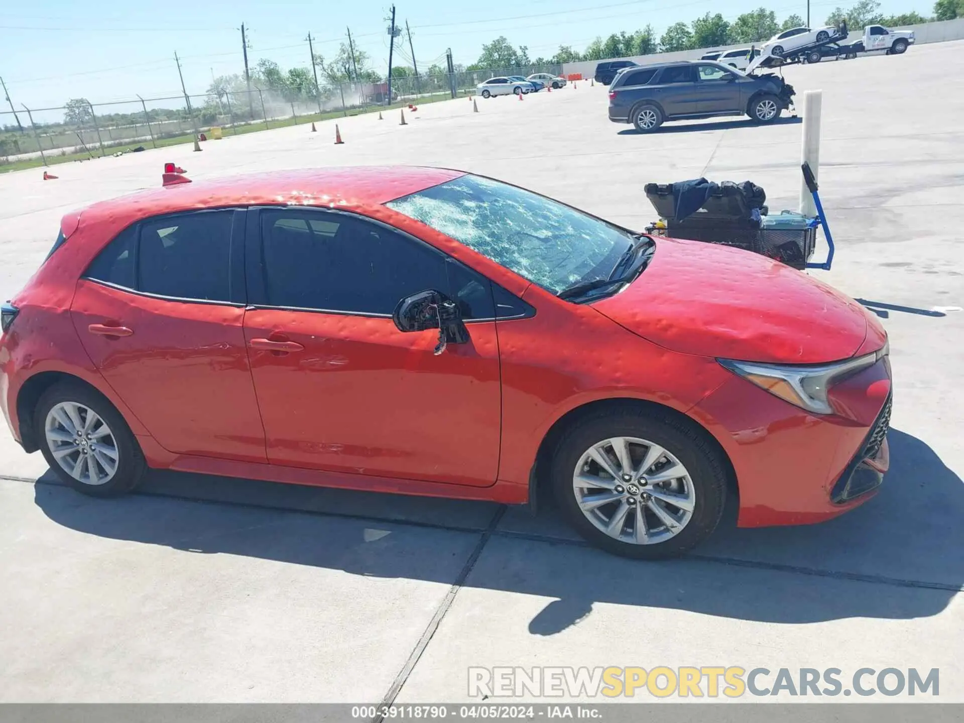 13 fotografías del automóvil dañado JTND4MBE2P3214062 TOYOTA COROLLA 2023