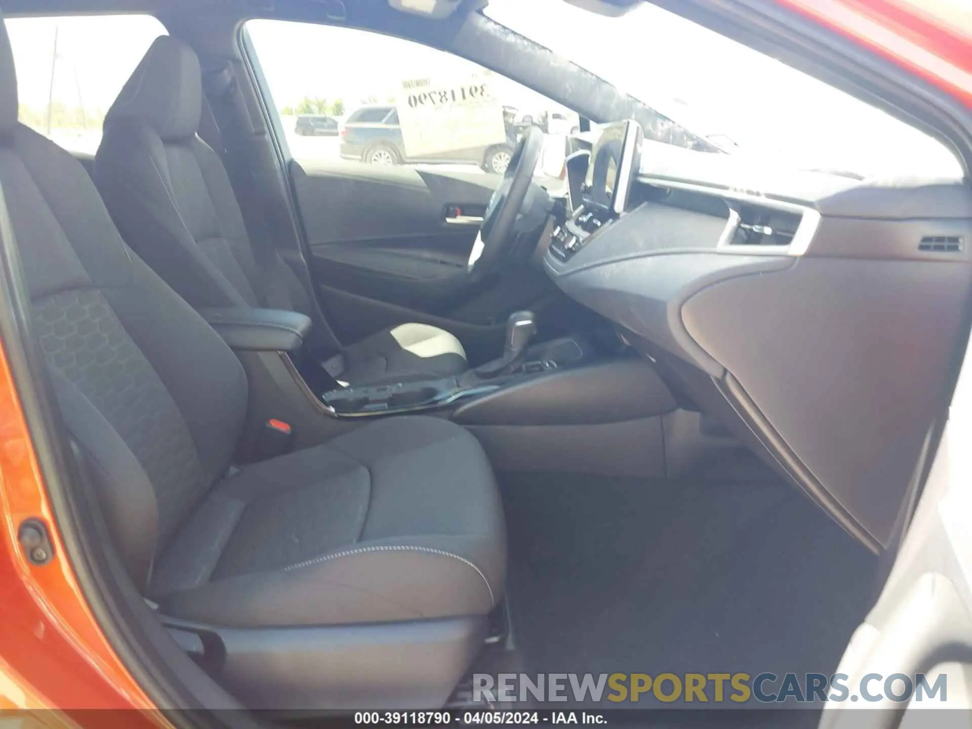 5 fotografías del automóvil dañado JTND4MBE2P3214062 TOYOTA COROLLA 2023