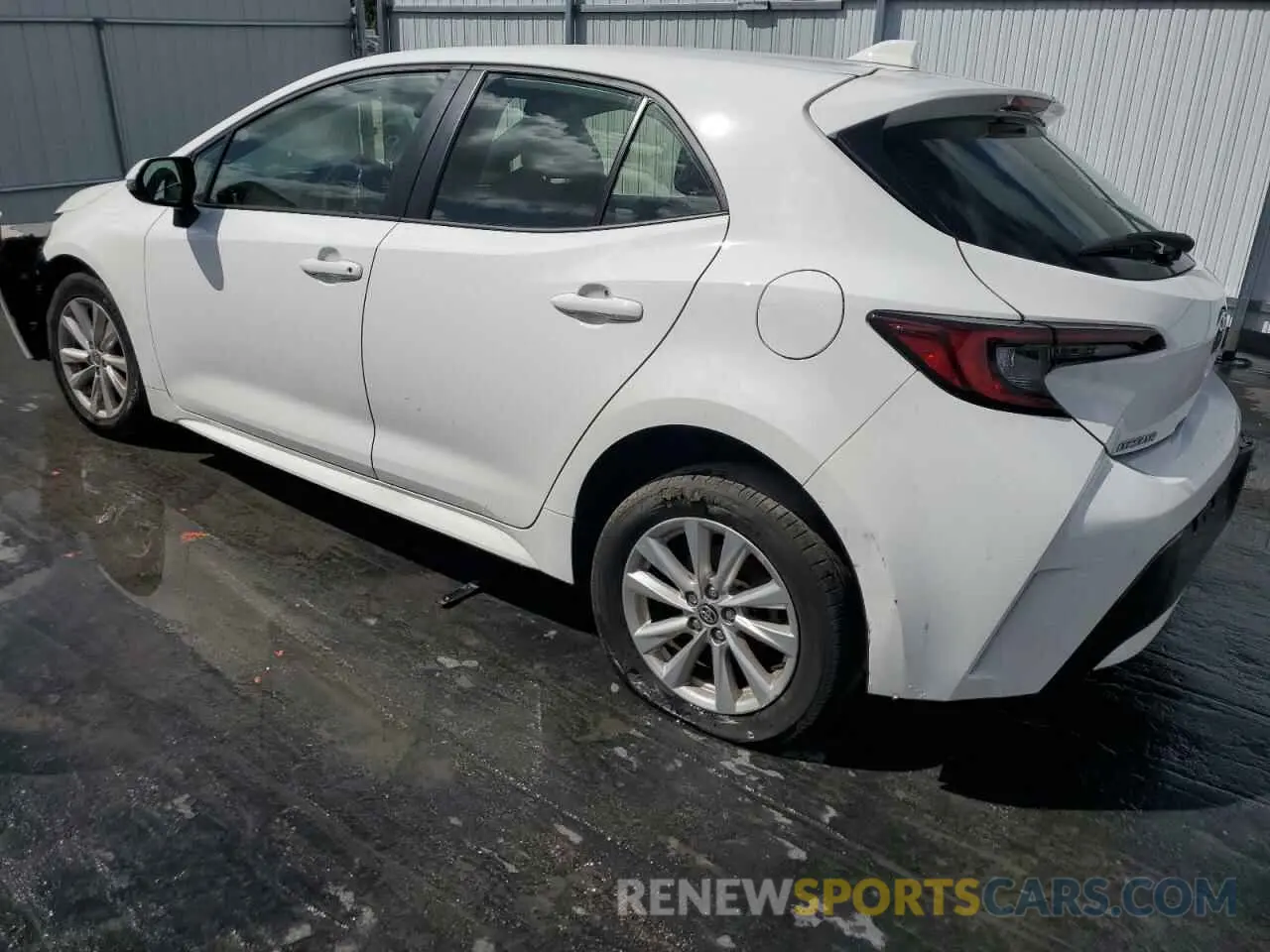 2 fotografías del automóvil dañado JTND4MBE6P3197542 TOYOTA COROLLA 2023