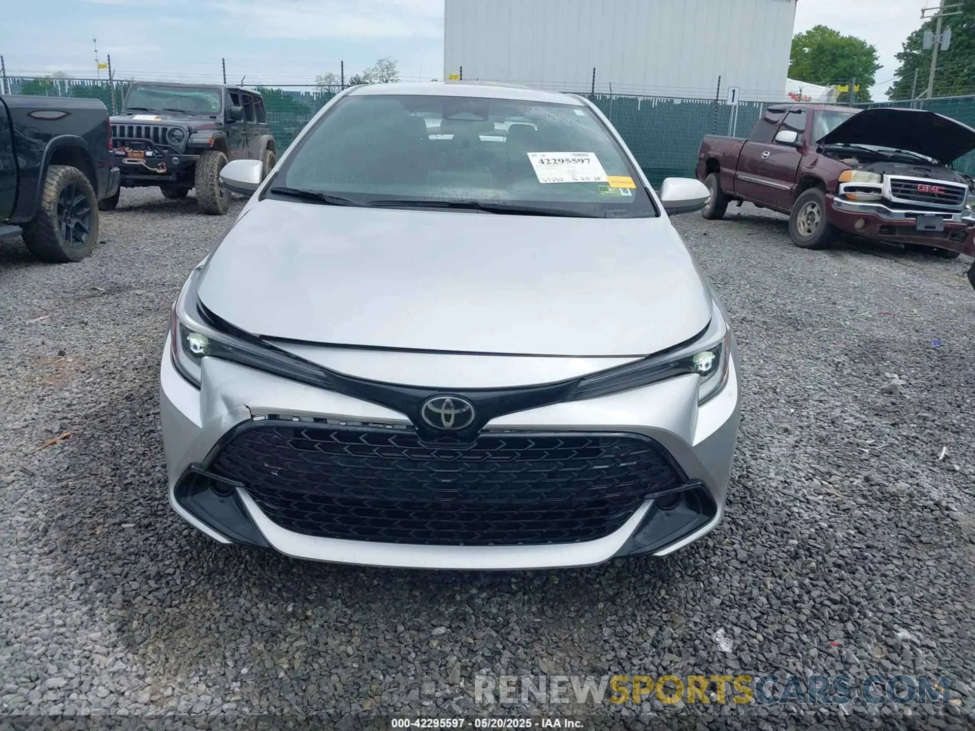 12 fotografías del automóvil dañado JTND4MBE6P3201993 TOYOTA COROLLA 2023